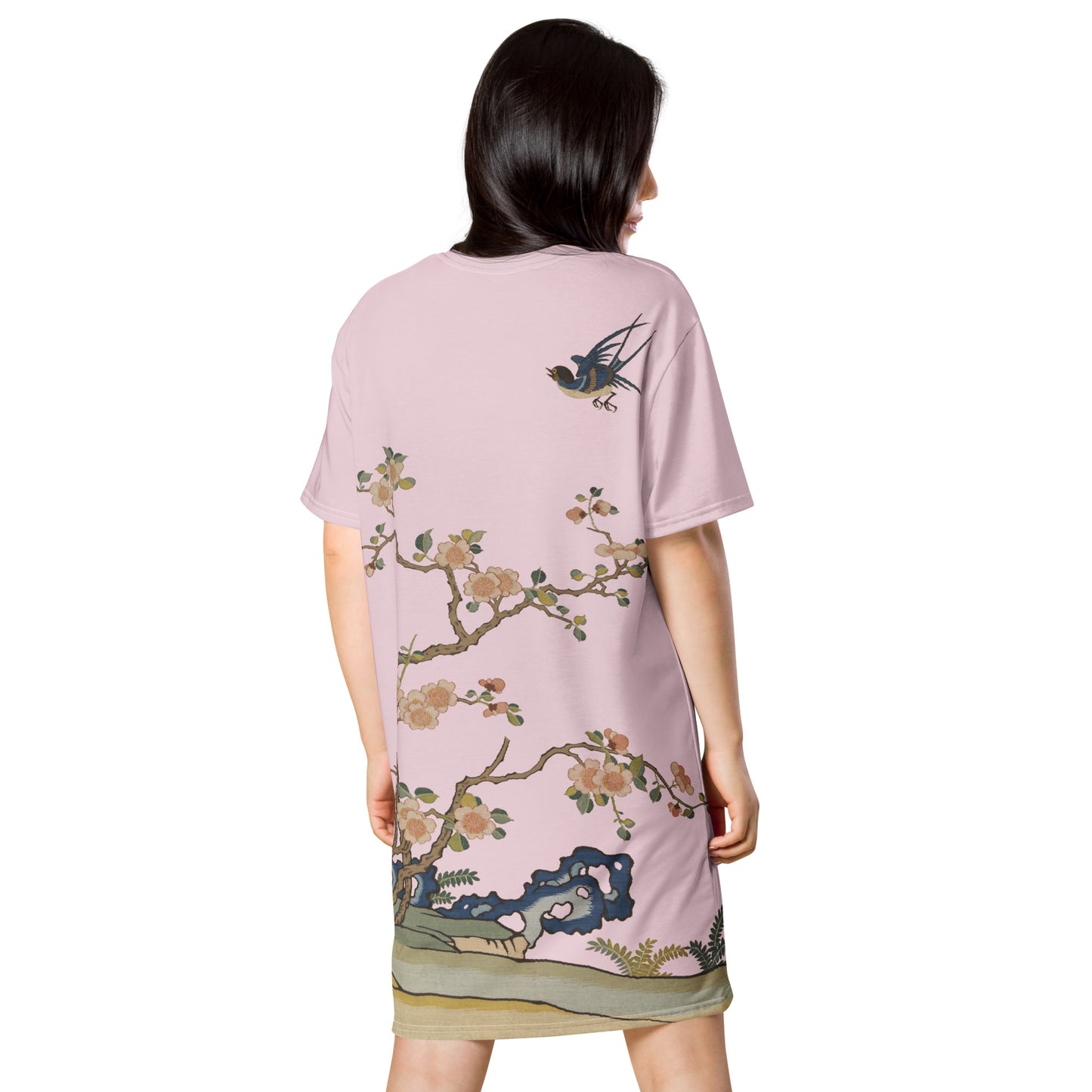 タペストリーの花｜Swallow in Flight, Harbinger of Spring｜Tシャツドレス｜Pale pinkish gray