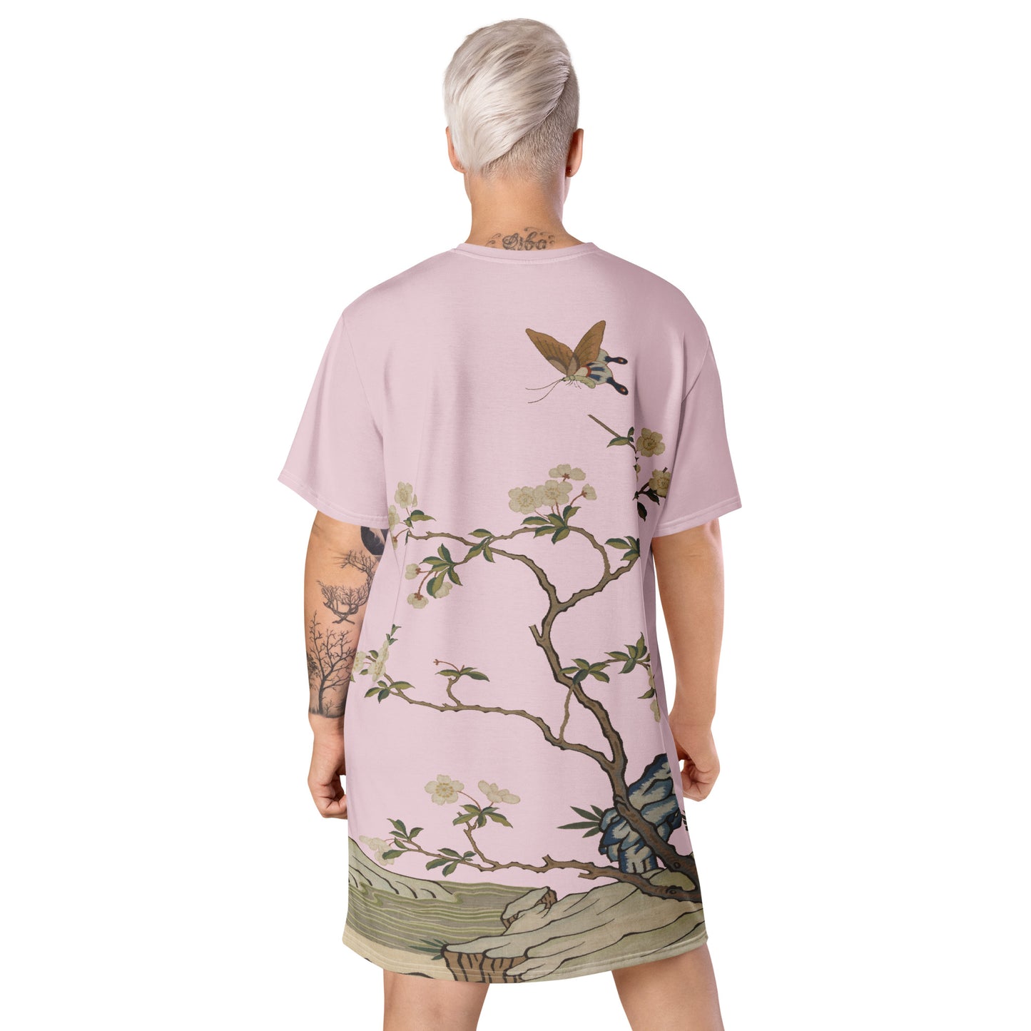 タペストリーの花｜Plum Blossoms and Butterfly｜Tシャツドレス｜Pale pinkish gray