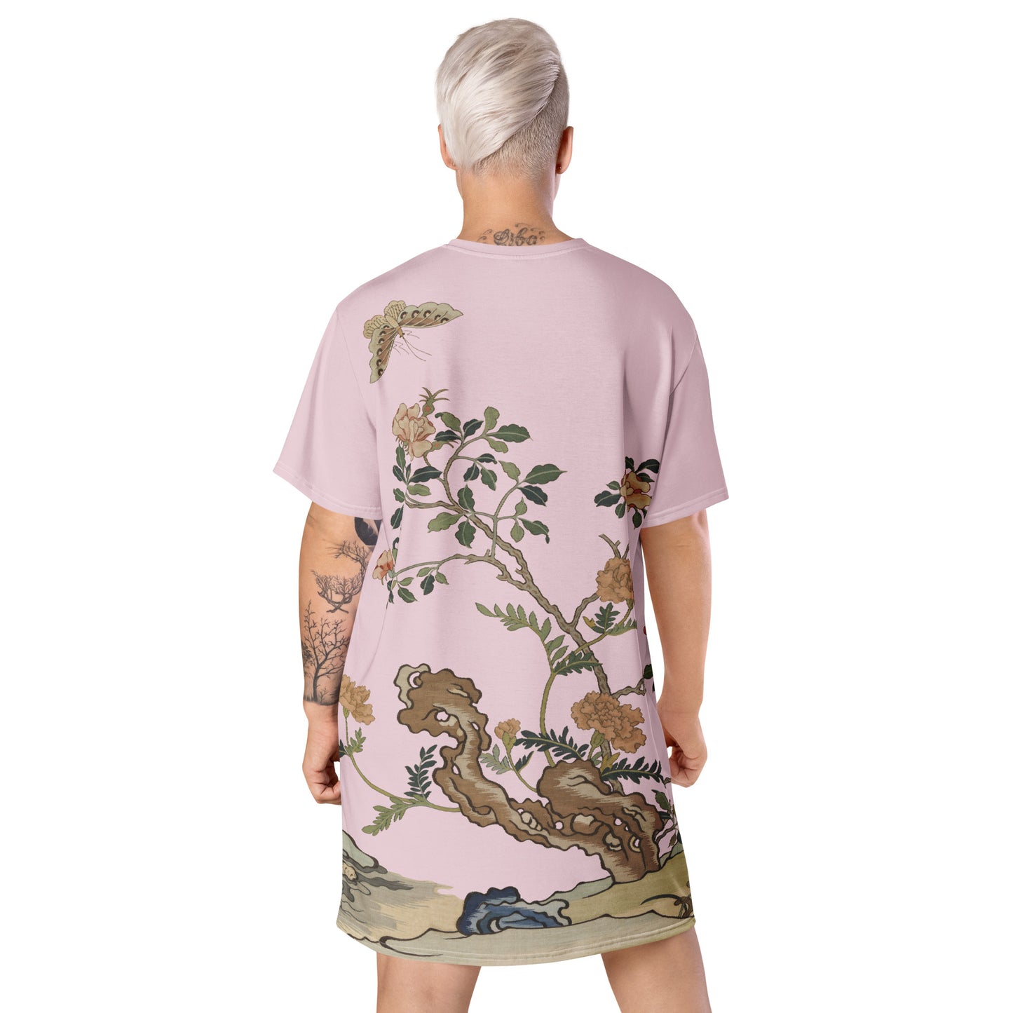 タペストリーの花｜Camellia and Butterfly｜T-shirt dress｜Pale pinkish gray