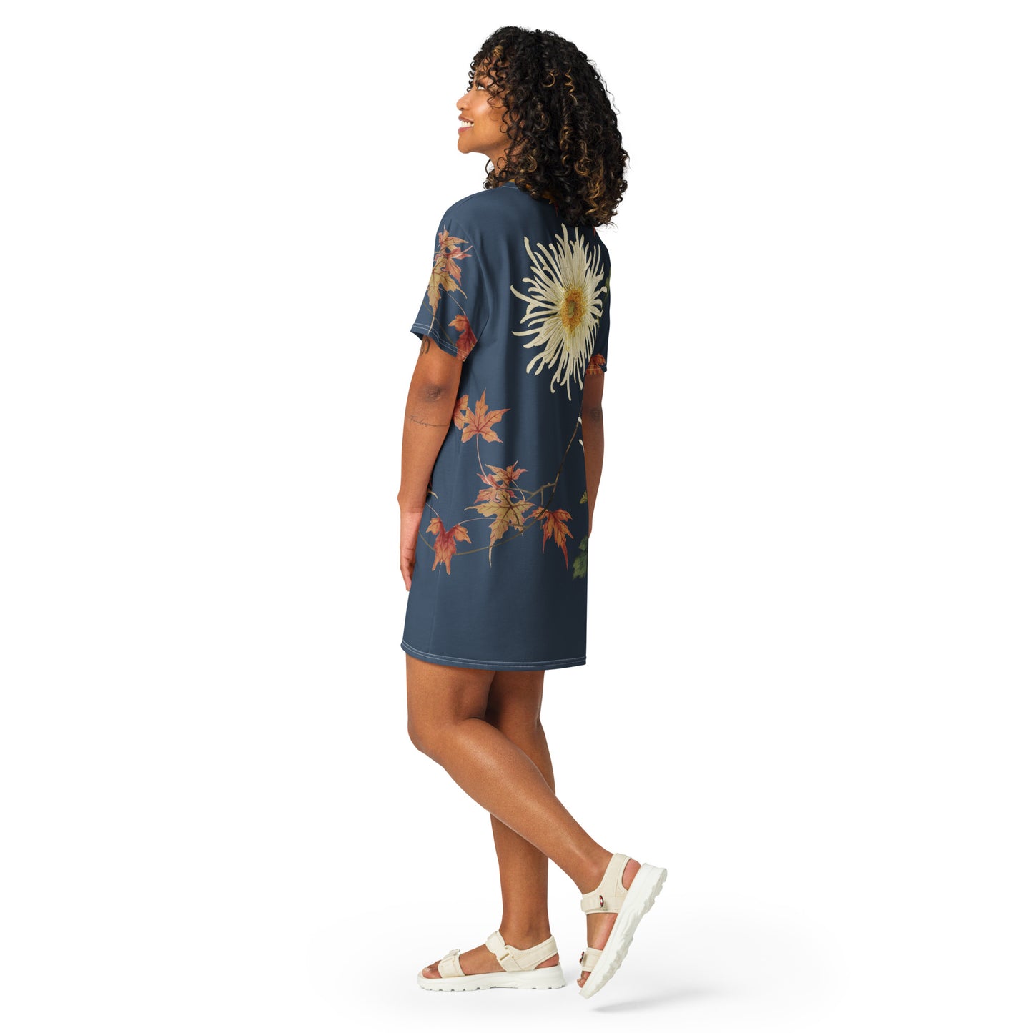 The Spirit of Flowers in Twelve Months｜Blooming Chrysanthemum and Maple Leaves｜T-shirt dress｜Dark blue