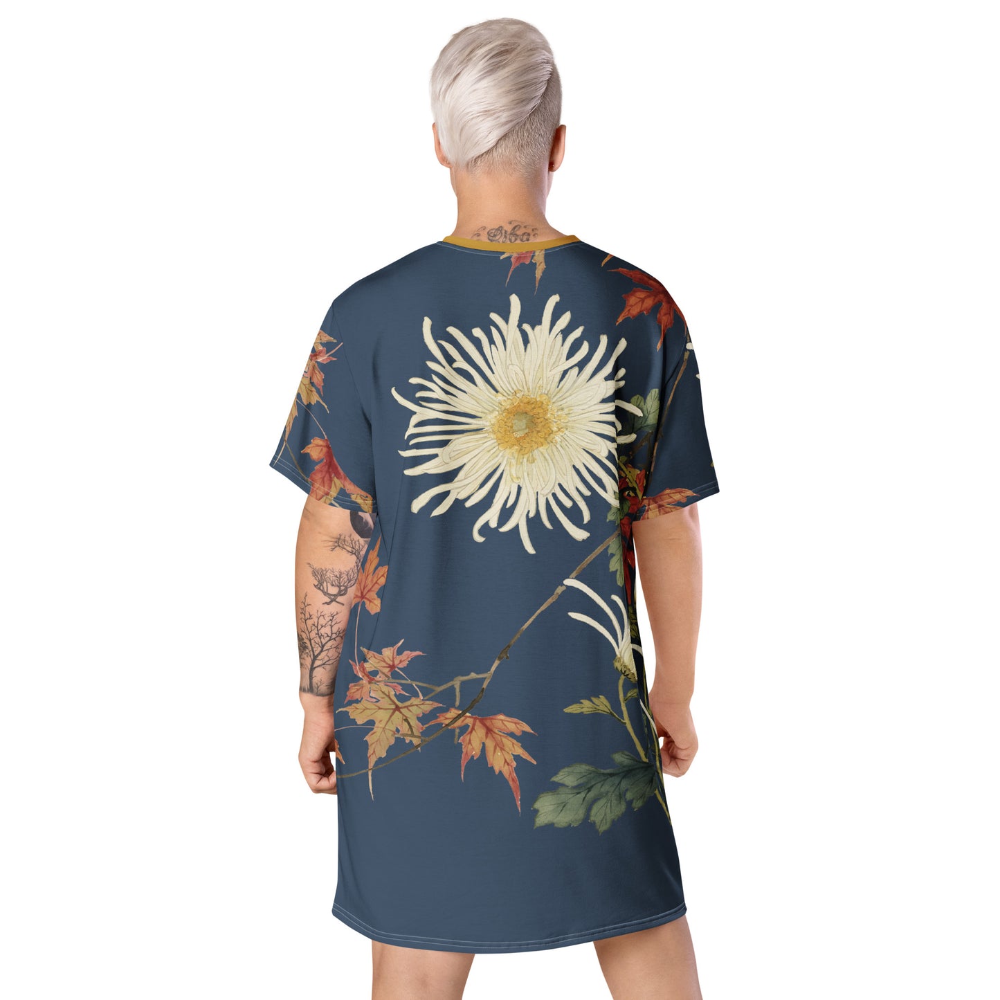 12月の花神様｜Blooming Chrysanthemum and Maple Leaves｜T-shirt dress｜Dark blue