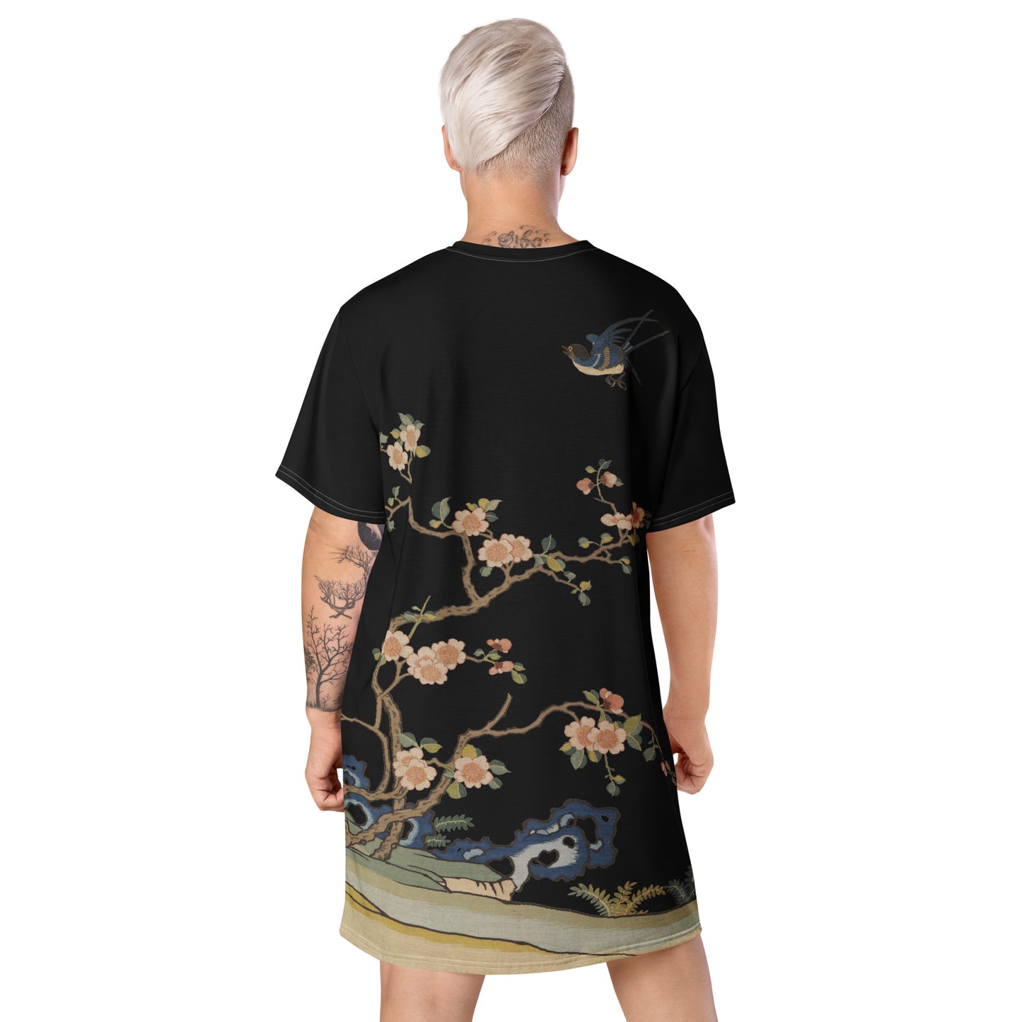 Kesi Flower Album｜Swallow in Flight, Harbinger of Spring｜T-shirt dress｜Black