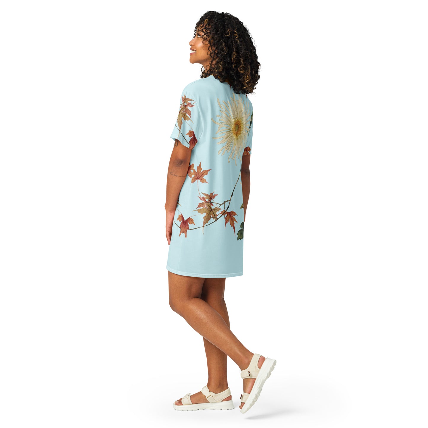 The Spirit of Flowers in Twelve Months｜Blooming Chrysanthemum and Maple Leaves｜T-shirt dress｜Aqua blue