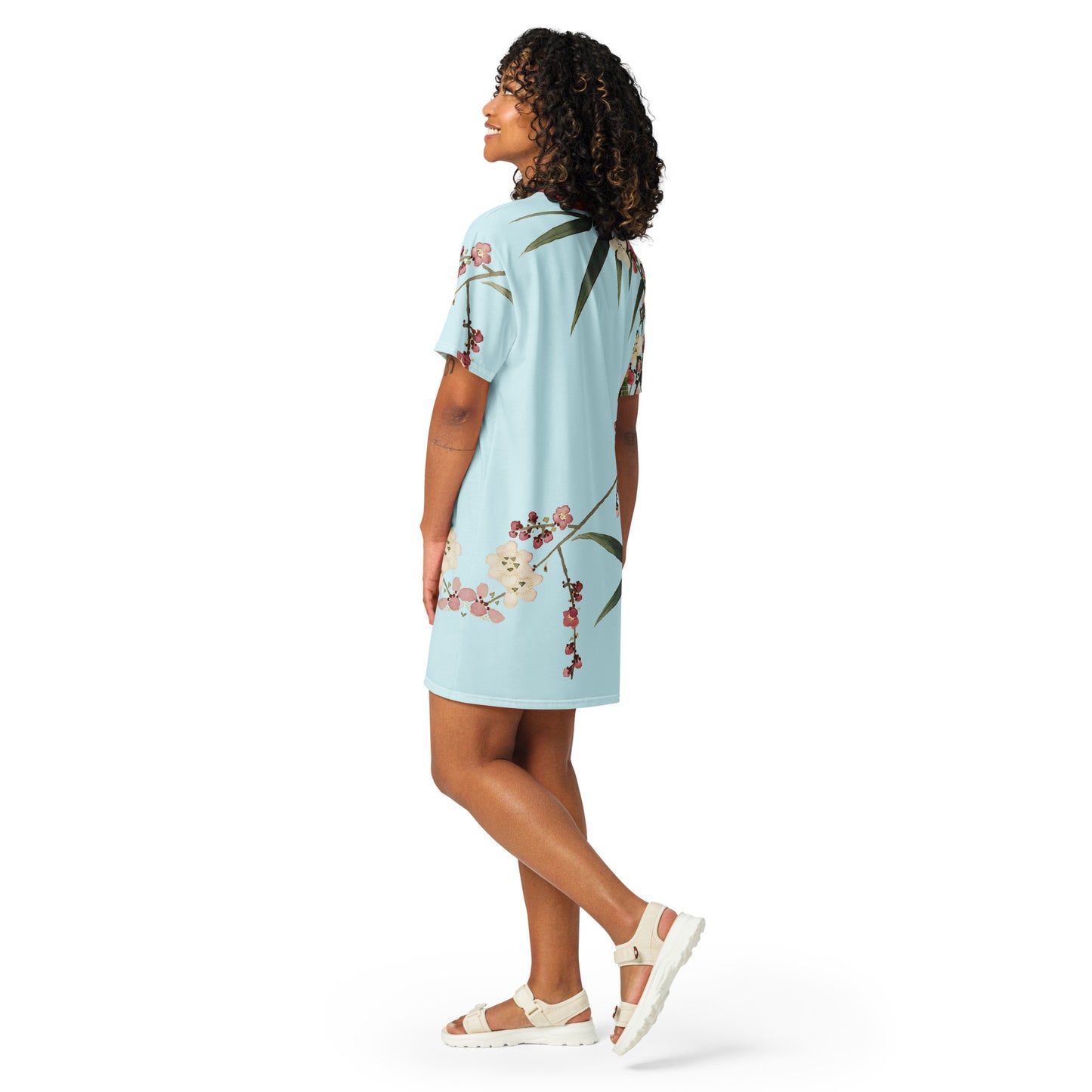 The Spirit of Flowers in Twelve Months｜Crimson Plum Blossom and Lush Green Bamboo｜T-shirt dress｜Aqua blue