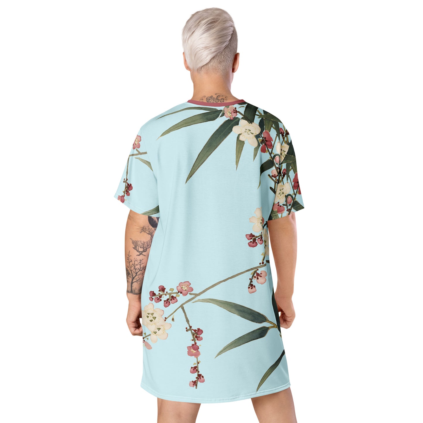 The Spirit of Flowers in Twelve Months｜Crimson Plum Blossom and Lush Green Bamboo｜T-shirt dress｜Aqua blue