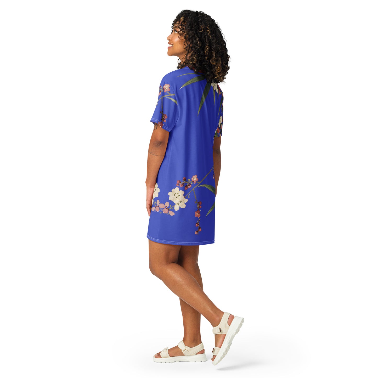 The Spirit of Flowers in Twelve Months｜Crimson Plum Blossom and Lush Green Bamboo｜T-shirt dress｜Royal blue