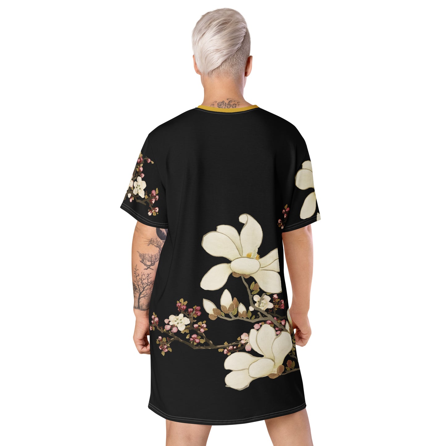 The Spirit of Flowers in Twelve Months｜Apricot and Lily Magnolia in Blossom｜T-shirt dress｜Black