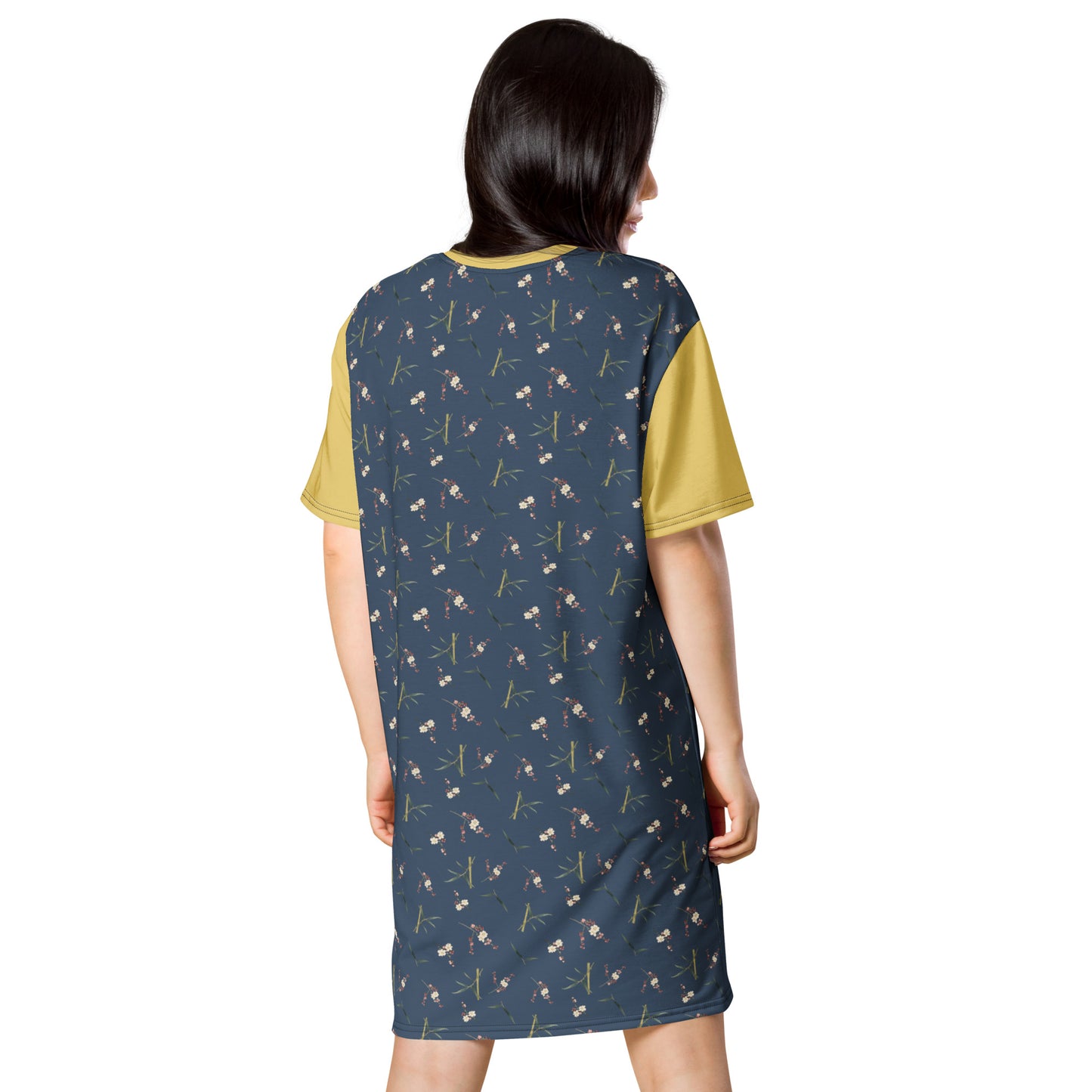 The Spirit of Flowers in Twelve Months｜Crimson Plum Blossom and Lush Green Bamboo｜T-shirt dress｜seamless print｜Dark blue