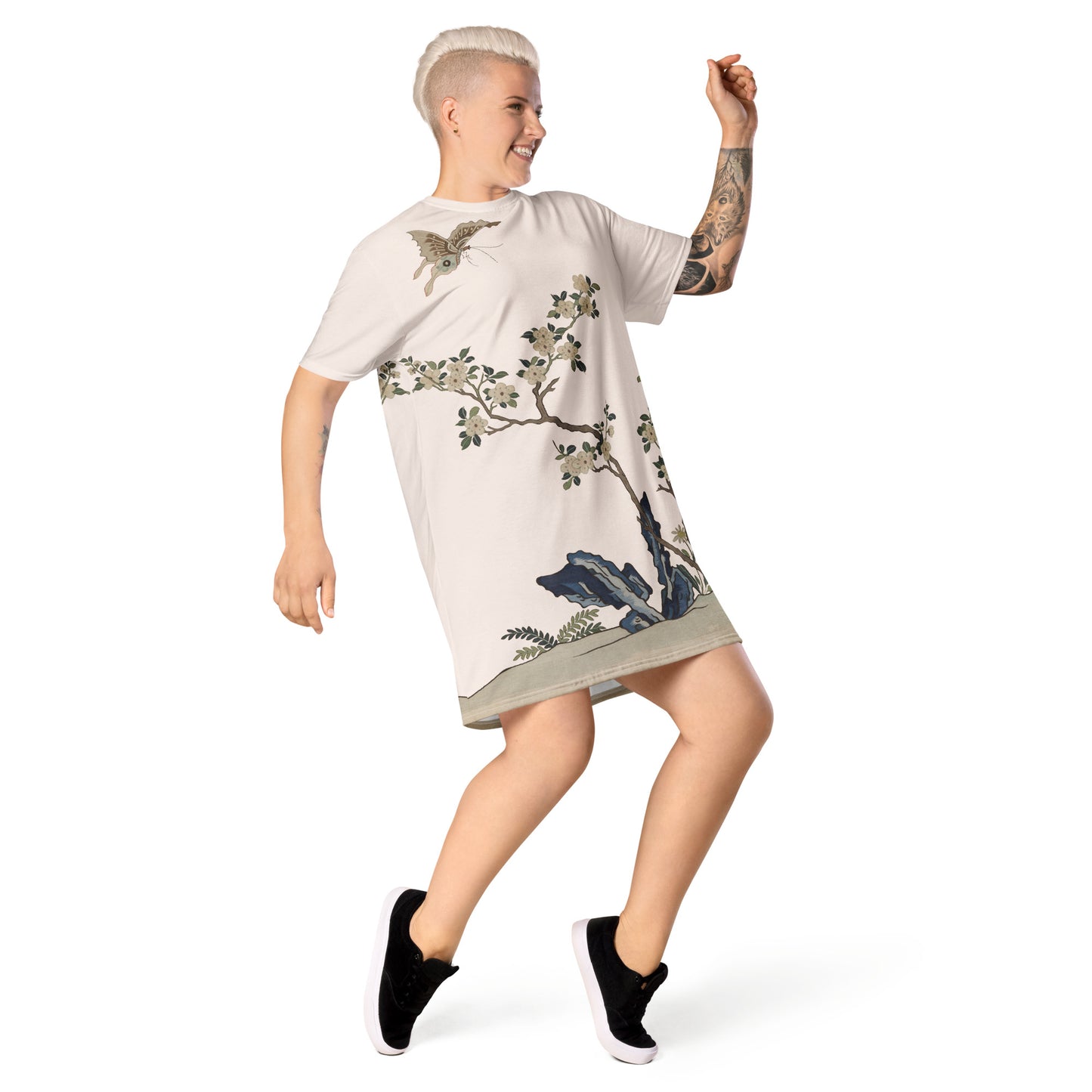 Kesi Flower Album｜White Plum Blossoms and Butterfly｜T-shirt dress｜Fish belly white