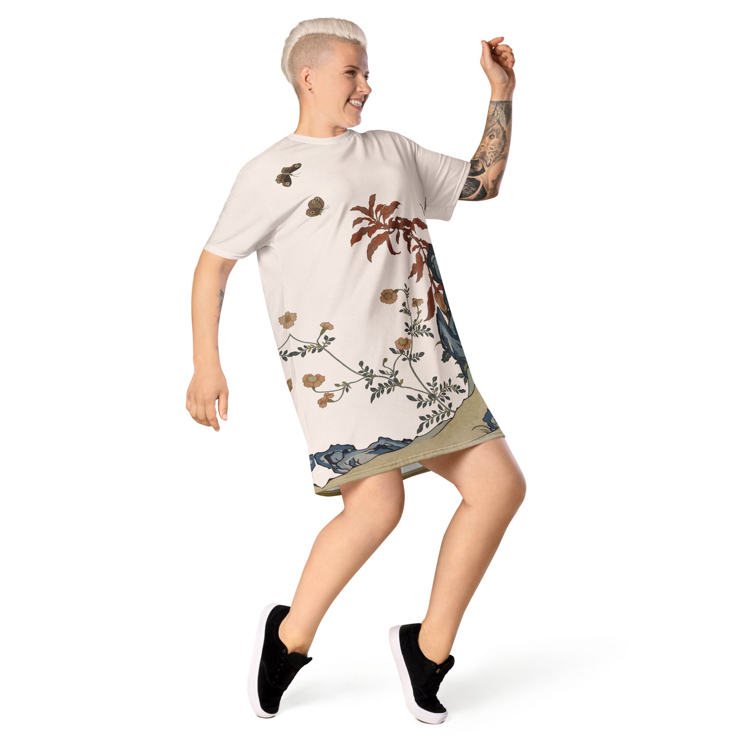 Kesi Flower Album｜Butterflies and Flowers｜T-shirt dress｜Fish belly white