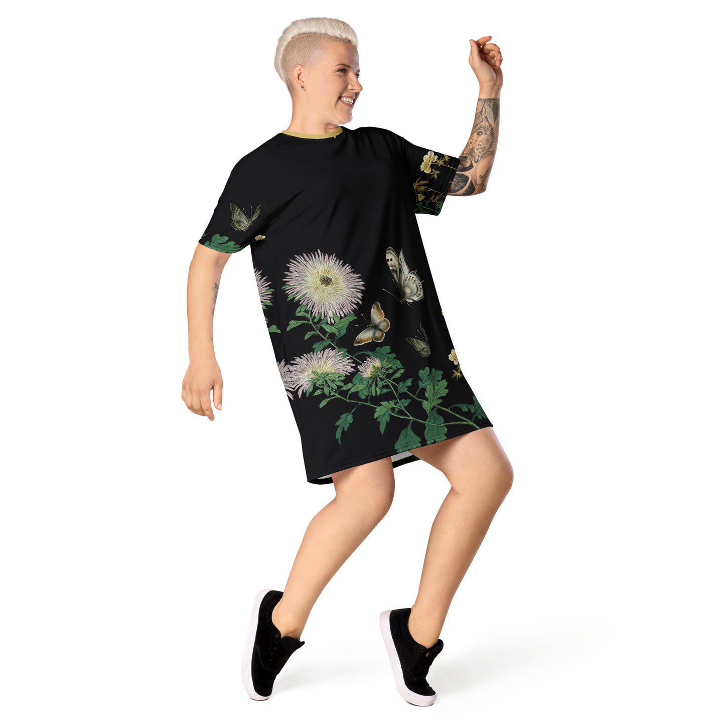 Cats And Butterflies Of Longevity｜Butterflies amidst the Blooming Chrysanthemum and Okra｜T-shirt dress