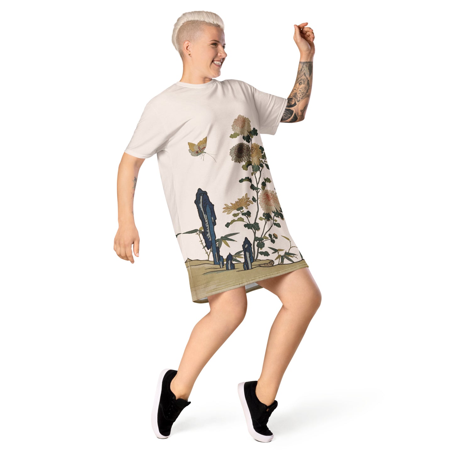 Kesi Flower Album｜Chrysanthemums and Butterflies｜T-shirt dress｜Fish belly white