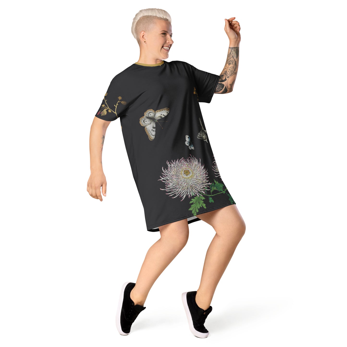 Cats And Butterflies Of Longevity｜Butterflies by the Chrysanthemum in Bloom｜T-shirt dress