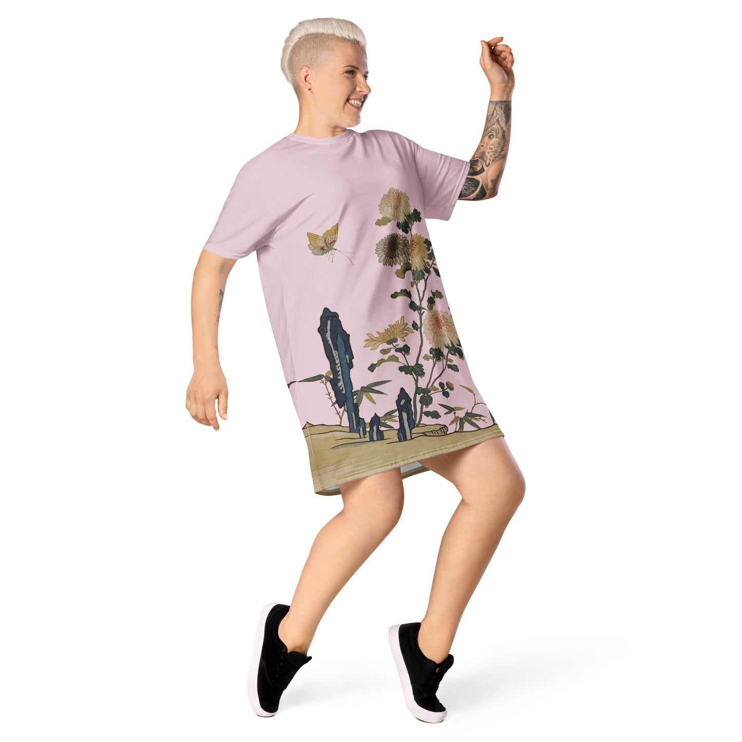 Kesi Flower Album｜Chrysanthemums and Butterflies｜T-shirt dress｜Pale pinkish gray