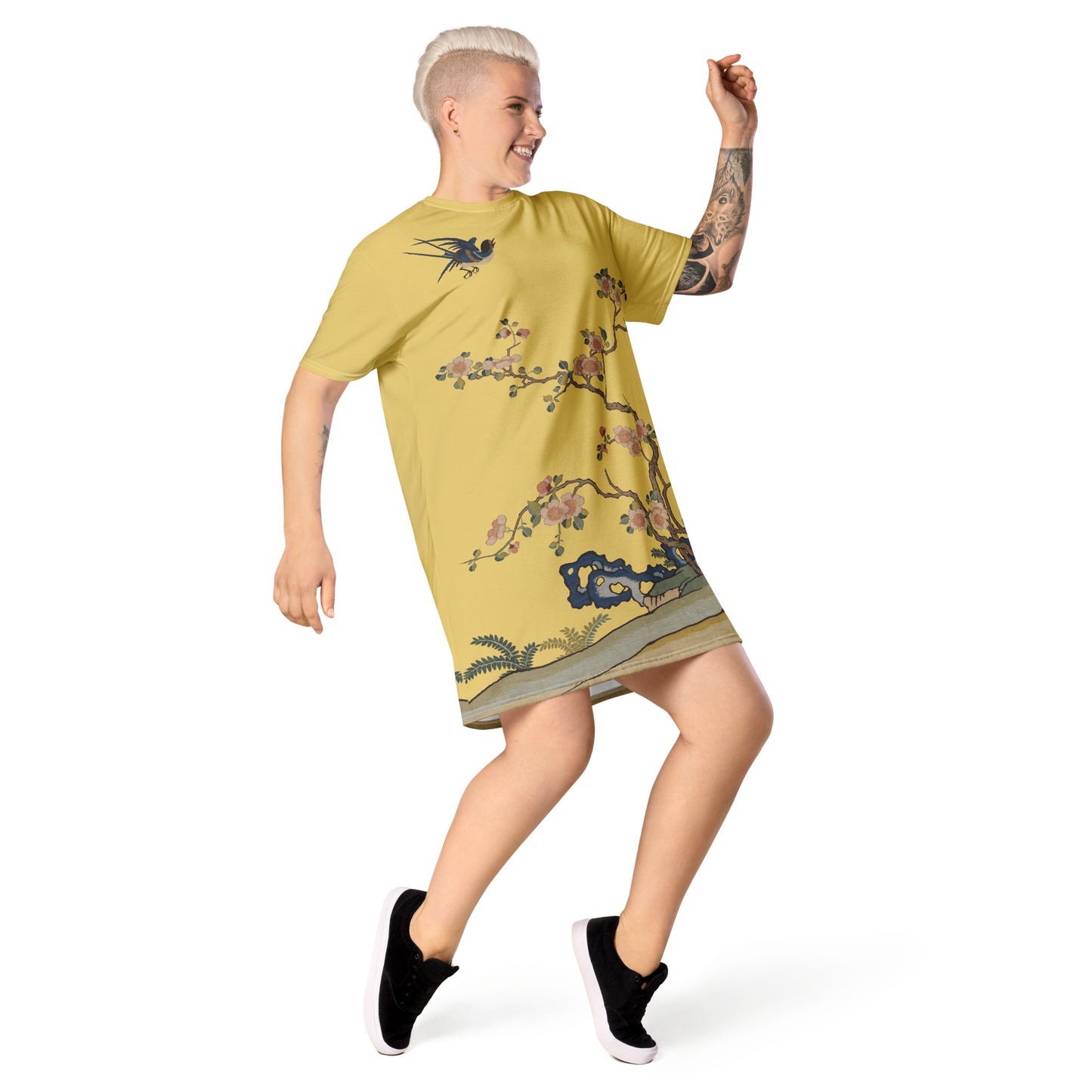 Kesi Flower Album｜Swallow in Flight, Harbinger of Spring｜T-shirt dress｜Gold