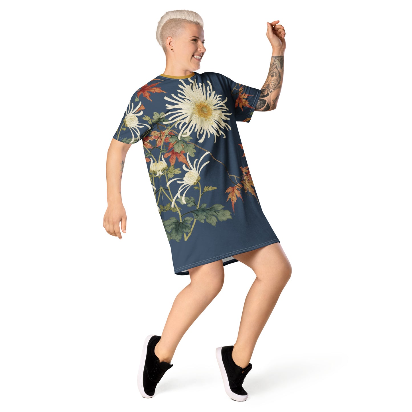 The Spirit of Flowers in Twelve Months｜Blooming Chrysanthemum and Maple Leaves｜T-shirt dress｜Dark blue