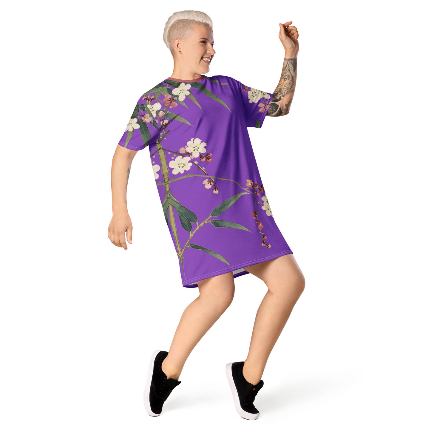 The Spirit of Flowers in Twelve Months｜Crimson Plum Blossom and Lush Green Bamboo｜T-shirt dress｜Purple