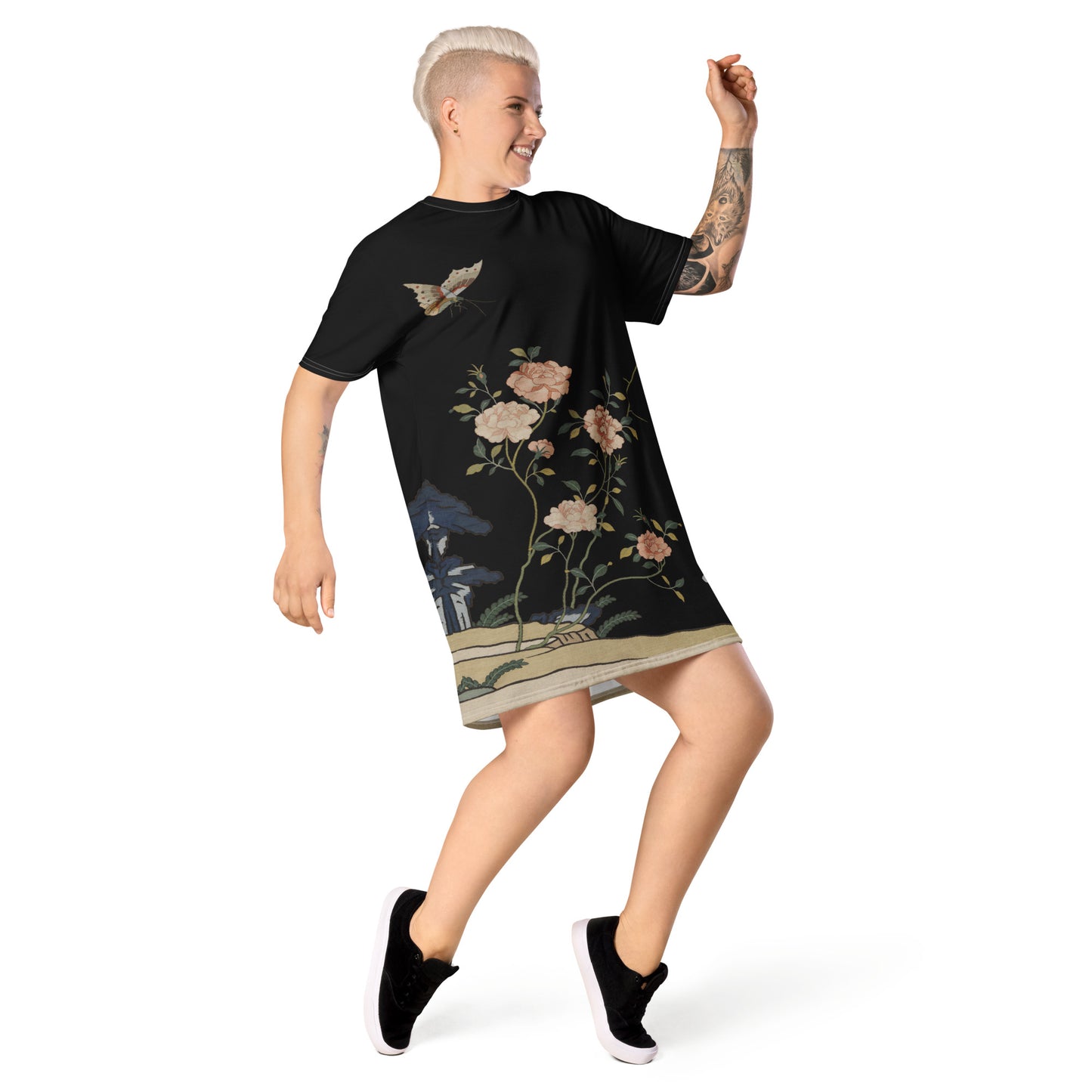 Kesi Flower Album｜Red Roses｜T-shirt dress｜Black