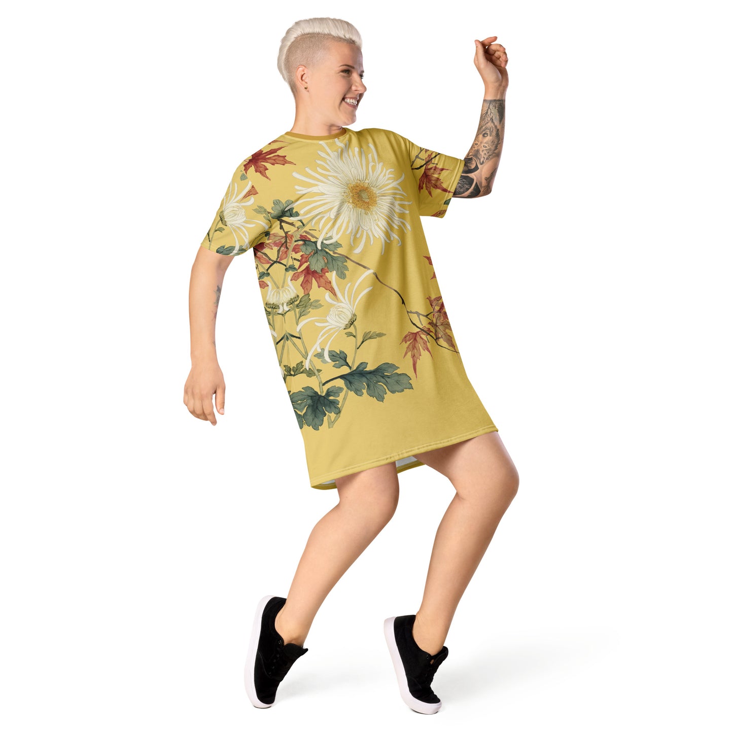 The Spirit of Flowers in Twelve Months｜Blooming Chrysanthemum and Maple Leaves｜T-shirt dress｜Gold