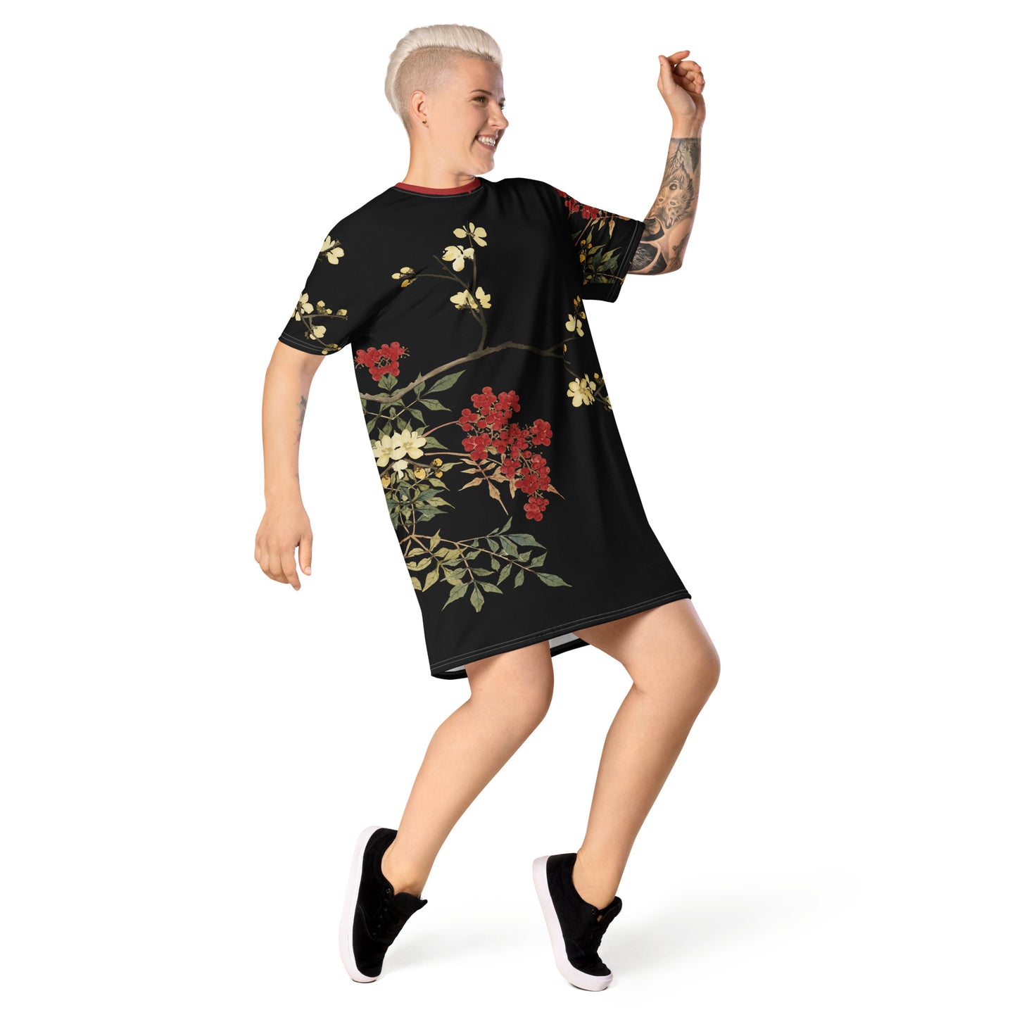 The Spirit of Flowers in Twelve Months｜Blooming Wintersweet and Heavenly Bamboo｜T-shirt dress｜Black