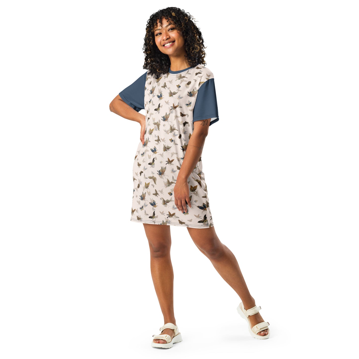 Butterfly dancing｜T-shirt dress｜Fish belly white