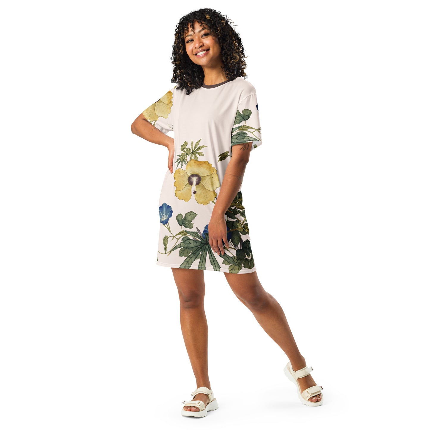 The Spirit of Flowers in Twelve Months｜Okra and White-edged Morning Glory in Bloom｜T-shirt dress｜Fish belly white