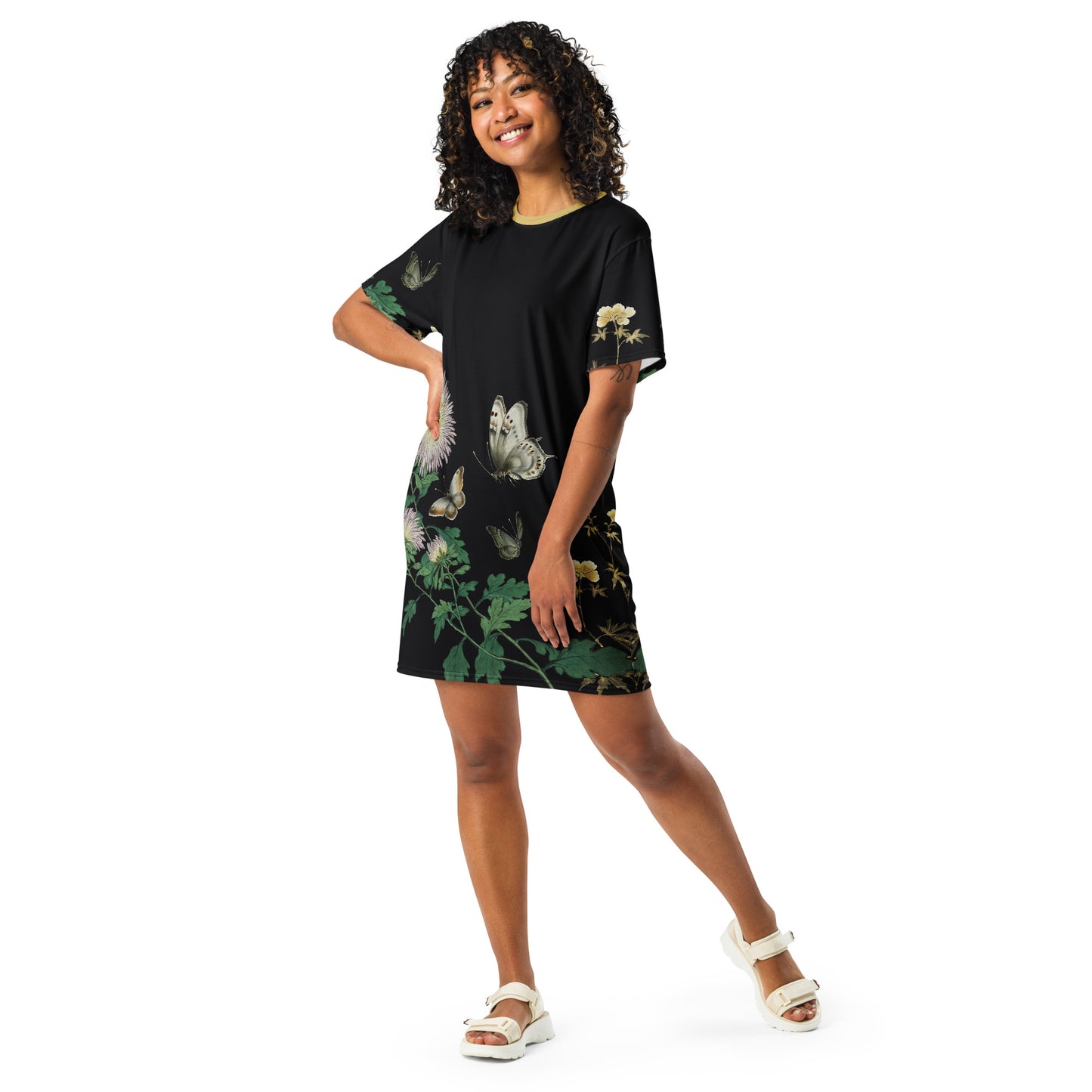 Cats And Butterflies Of Longevity｜Butterflies amidst the Blooming Chrysanthemum and Okra｜T-shirt dress