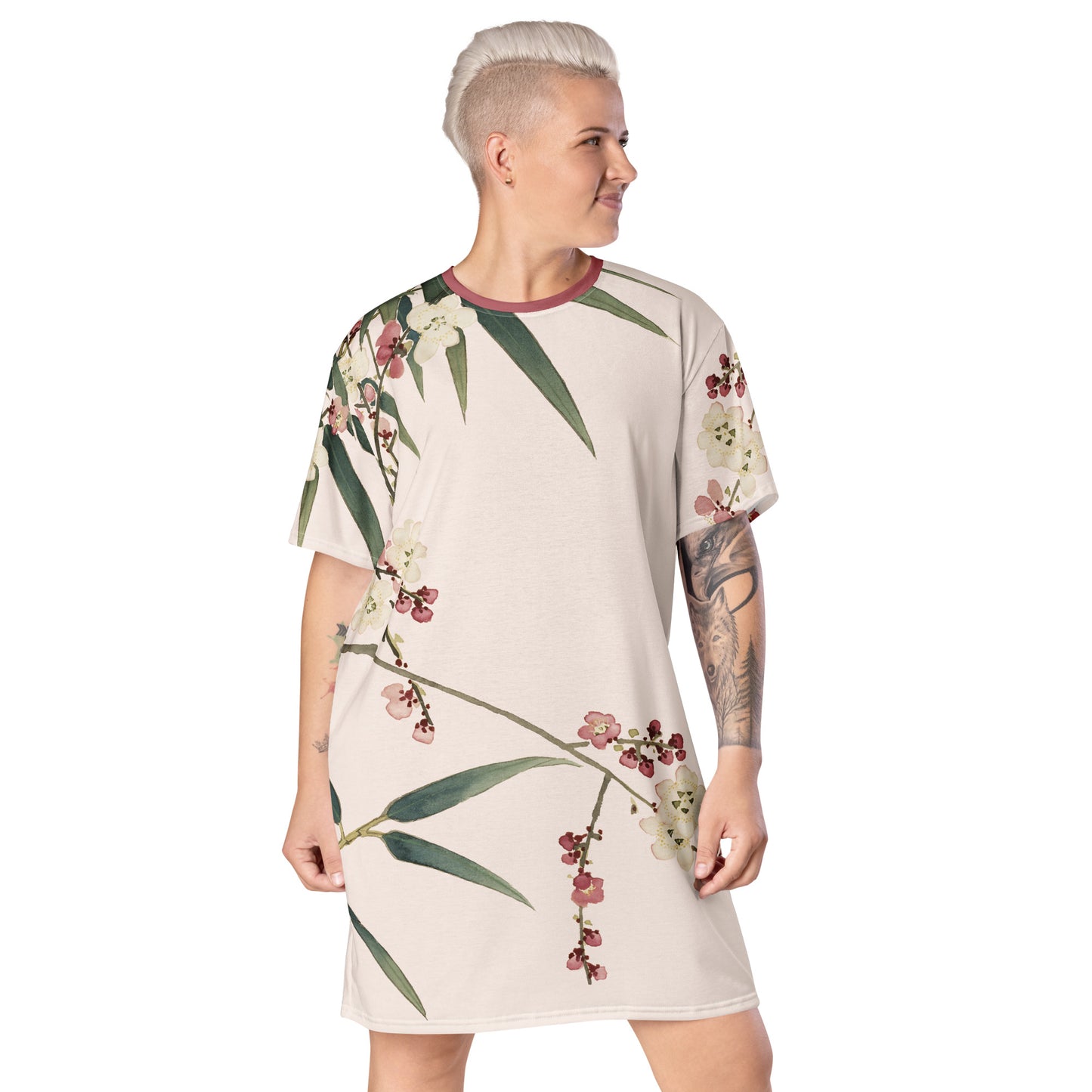 The Spirit of Flowers in Twelve Months｜Crimson Plum Blossom and Lush Green Bamboo｜T-shirt dress｜Fish belly white