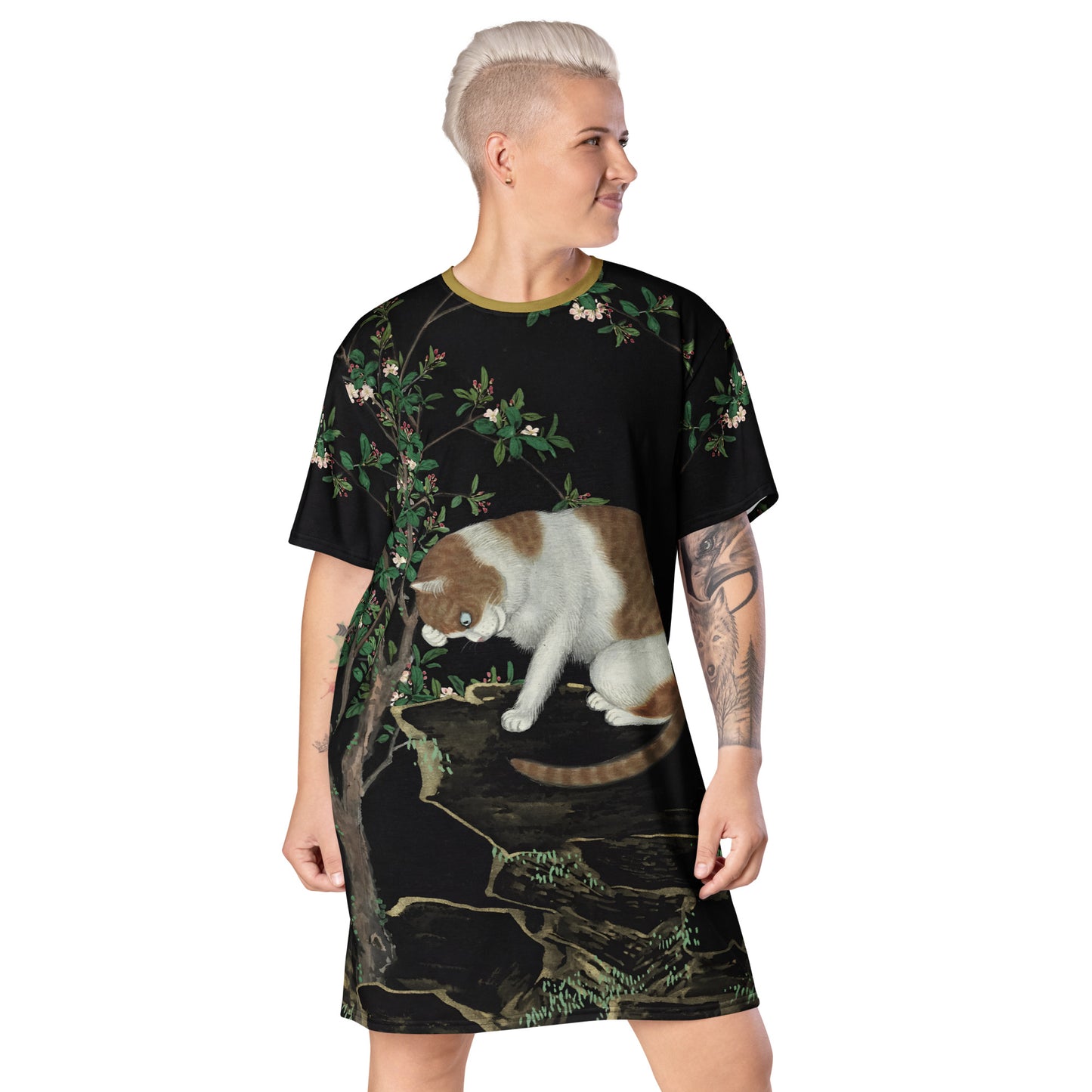 Cats And Butterflies Of Longevity｜A Cat by the Crab Apple Trees in Blossom｜T-shirt dress