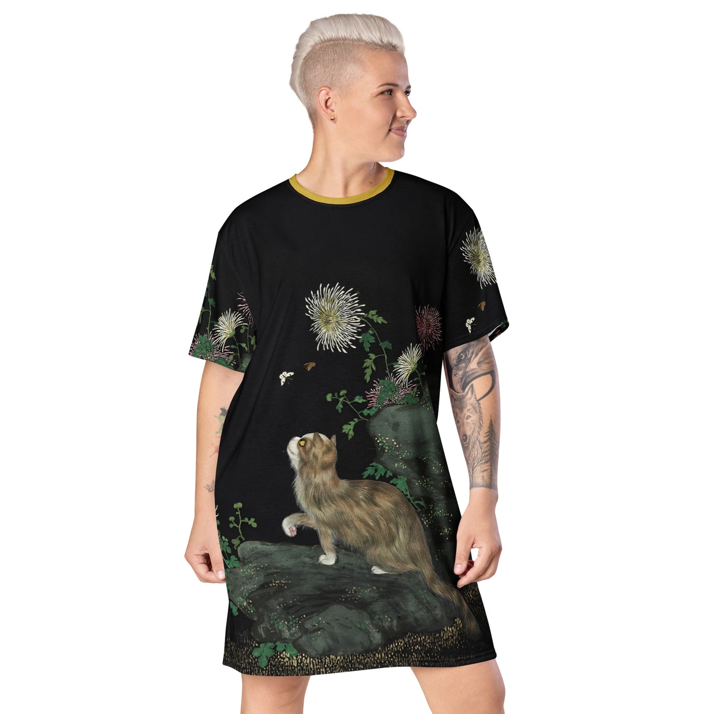 Cats And Butterflies Of Longevity｜A Cat amidst the Chrysanthemum in Bloom｜T-shirt dress