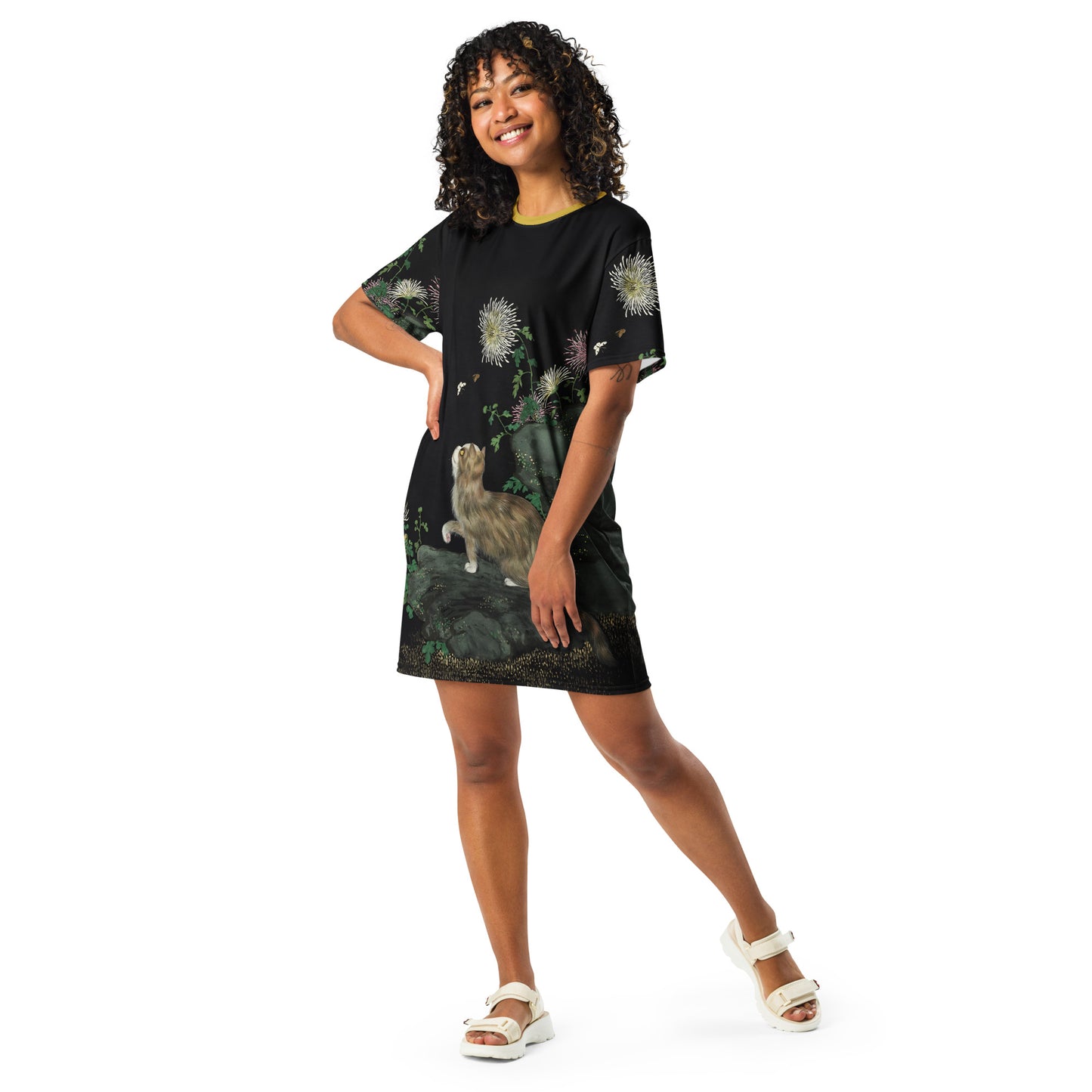 Cats And Butterflies Of Longevity｜A Cat amidst the Chrysanthemum in Bloom｜T-shirt dress