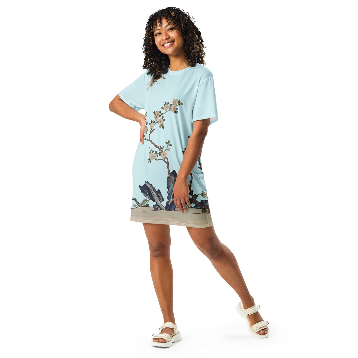 Kesi Flower Album｜White Plum Blossoms and Butterfly｜T-shirt dress｜Aqua blue