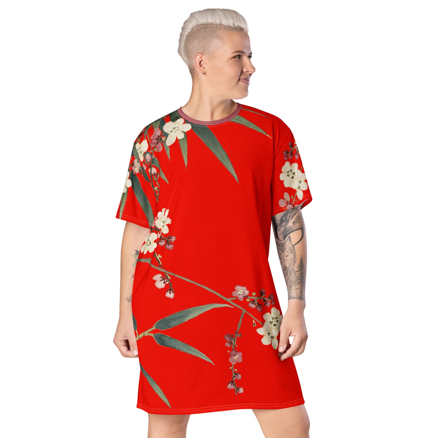 The Spirit of Flowers in Twelve Months｜Crimson Plum Blossom and Lush Green Bamboo｜T-shirt dress｜Garnet red