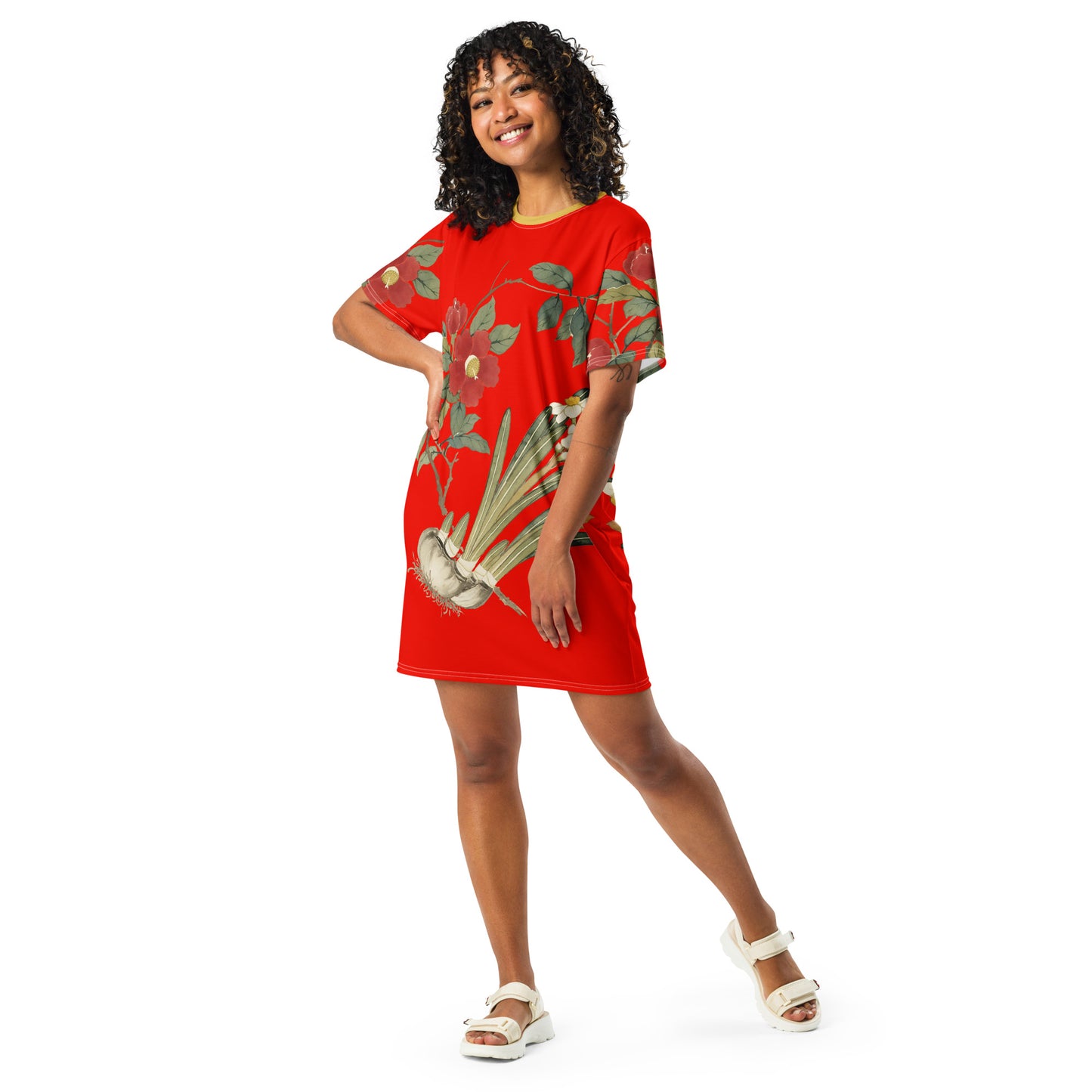 The Spirit of Flowers in Twelve Months｜Narcissus and Camelia in Bloom｜T-shirt dress｜Garnet red