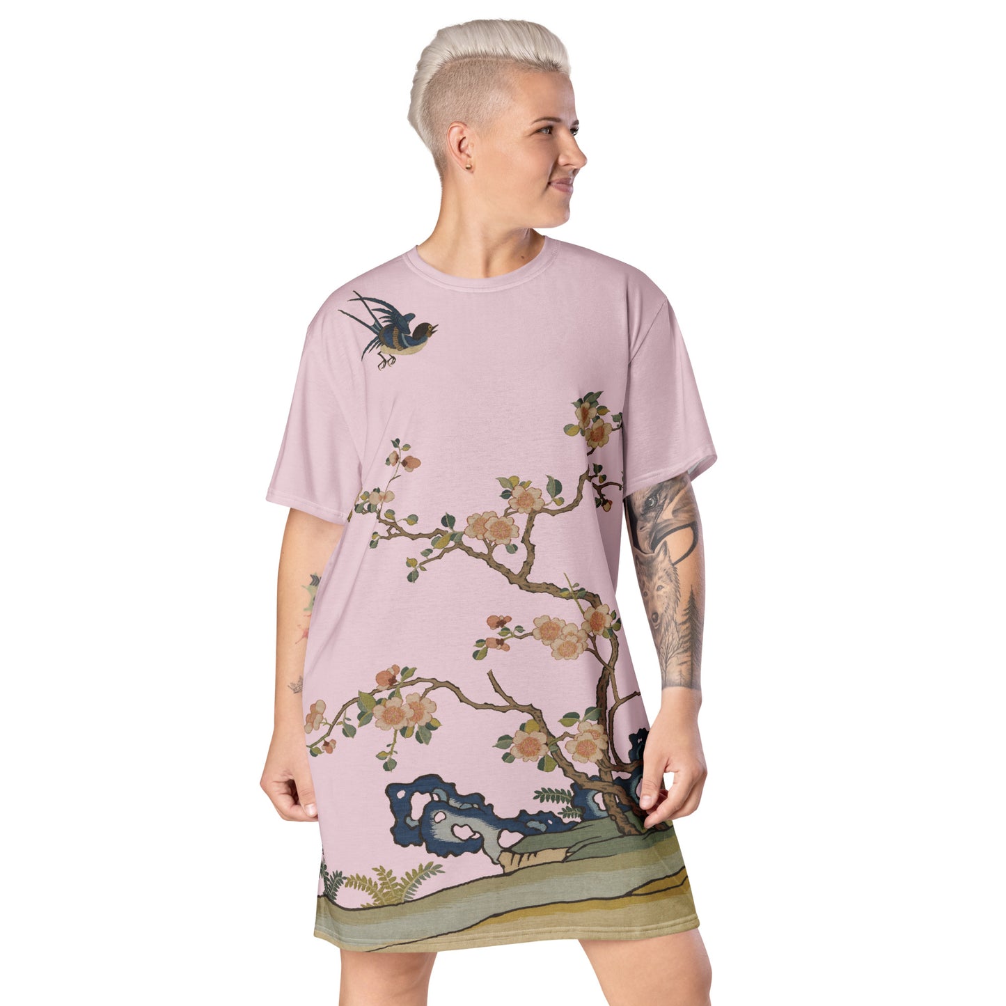 タペストリーの花｜Swallow in Flight, Harbinger of Spring｜Tシャツドレス｜Pale pinkish gray