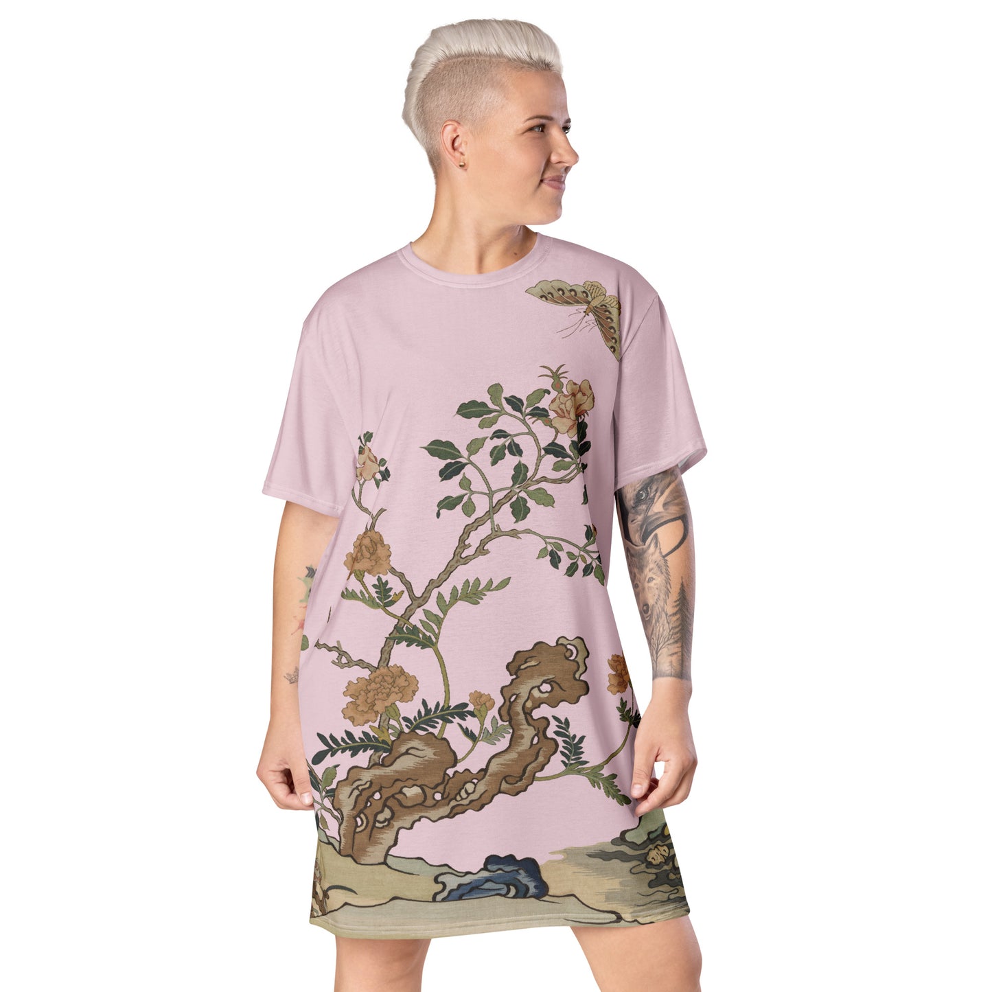 タペストリーの花｜Camellia and Butterfly｜T-shirt dress｜Pale pinkish gray