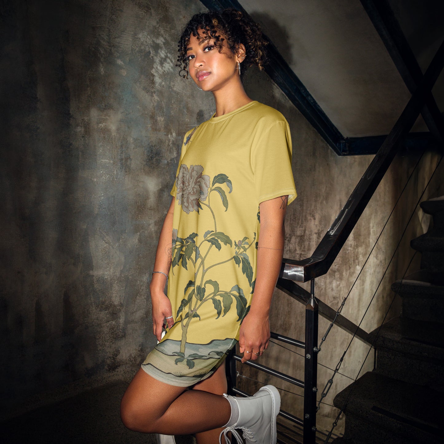 Kesi Flower Album｜Peonies and Butterfly｜T-shirt dress｜Gold