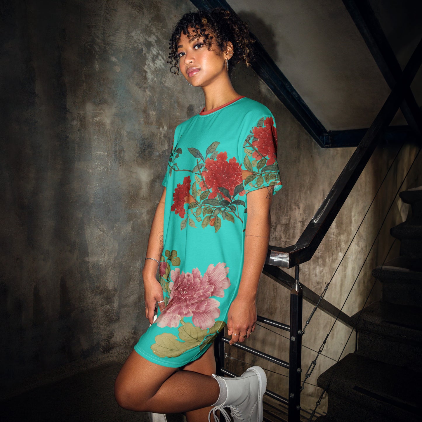 The Spirit of Flowers in Twelve Months｜Hollyhock and Pomegranate in Bloom｜T-shirt dress｜Turquoise