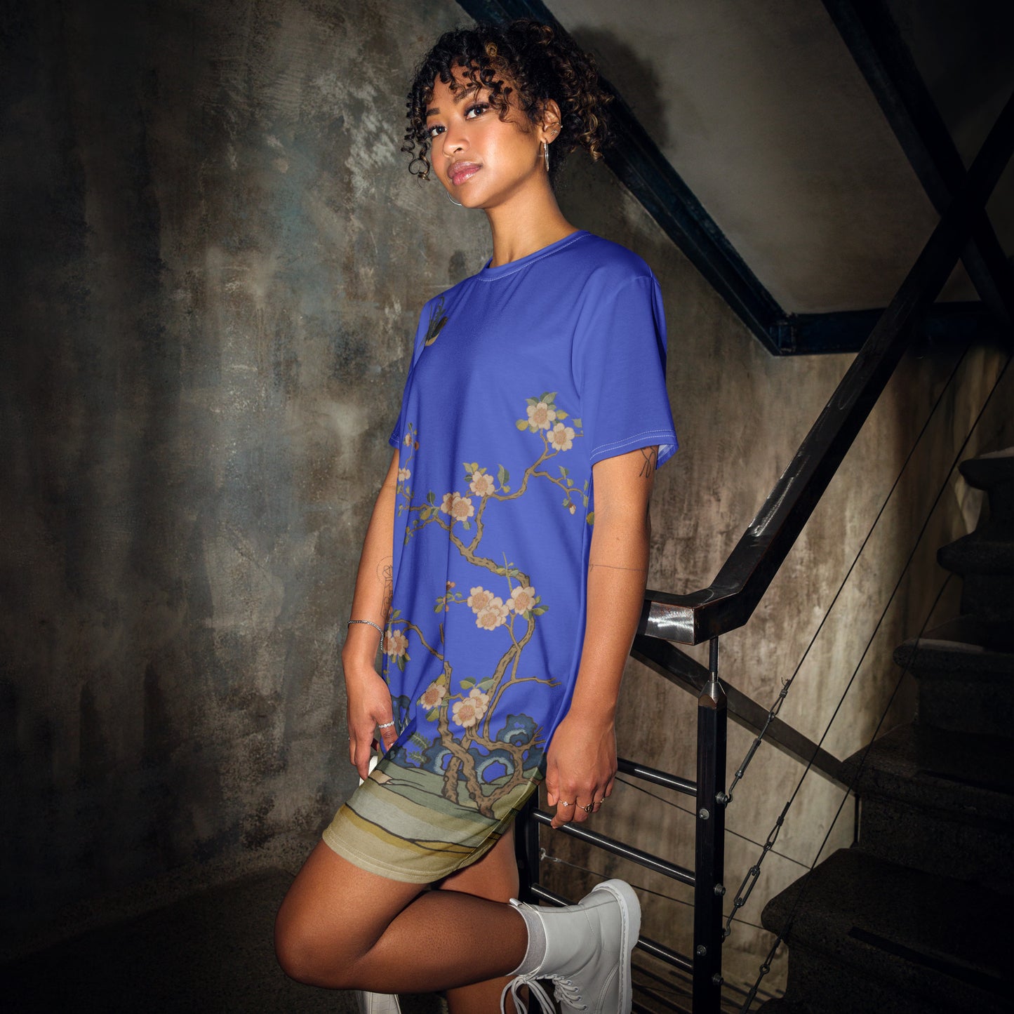 Kesi Flower Album｜Swallow in Flight, Harbinger of Spring｜T-shirt dress｜Royal blue