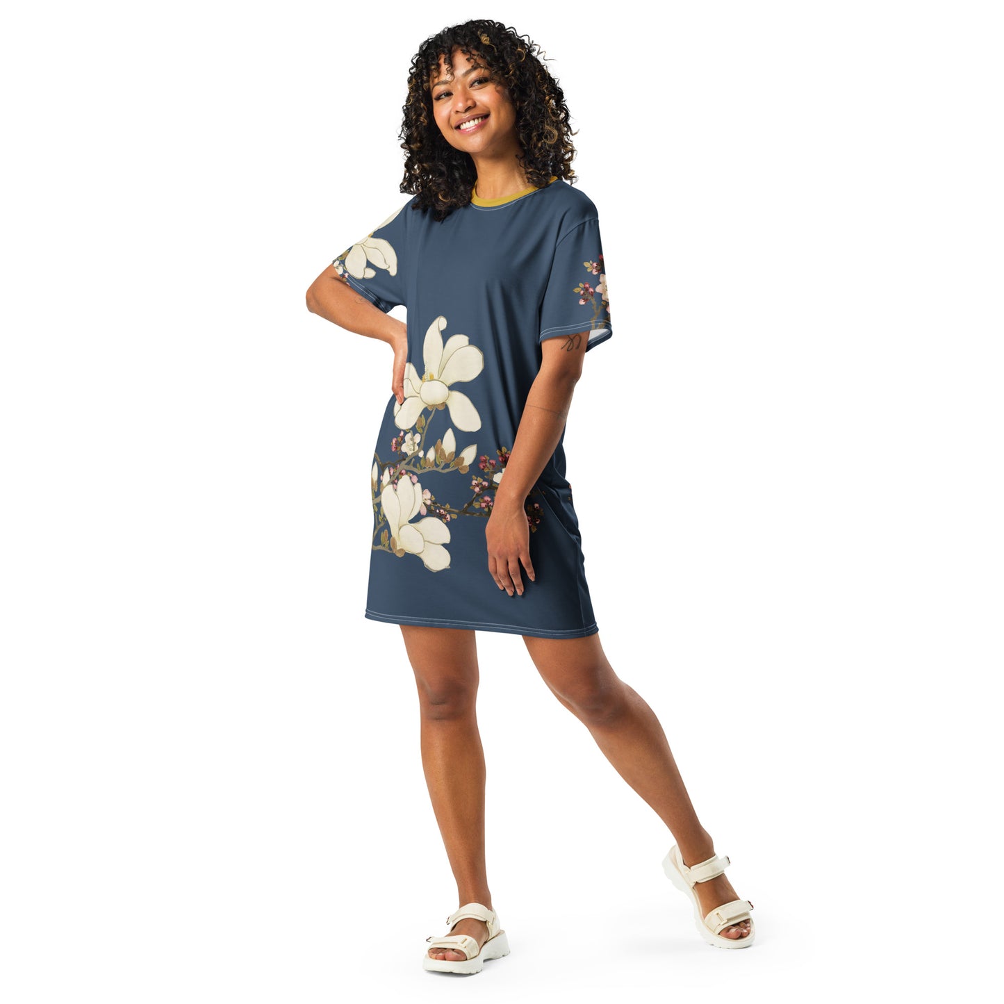 The Spirit of Flowers in Twelve Months｜Apricot and Lily Magnolia in Blossom｜T-shirt dress｜Dark blue