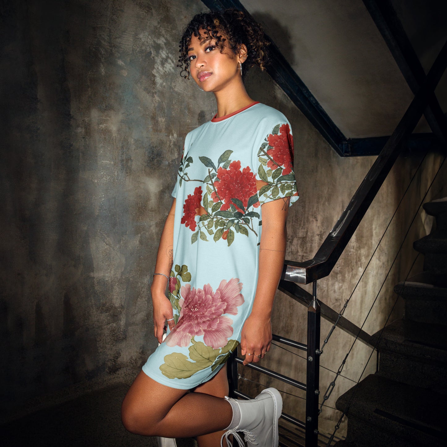 The Spirit of Flowers in Twelve Months｜Hollyhock and Pomegranate in Bloom｜T-shirt dress｜Aqua blue