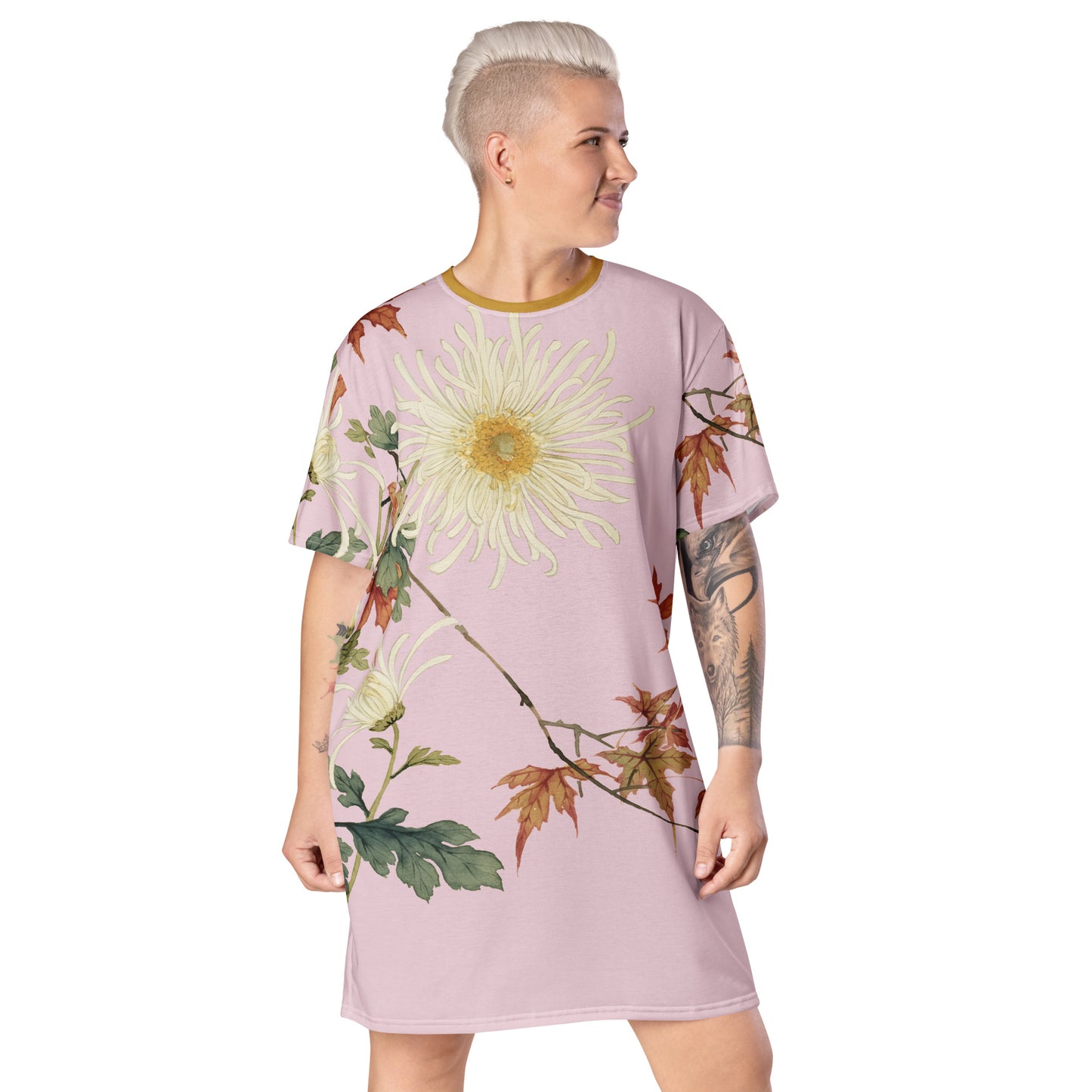 12月の花神様｜Blooming Chrysanthemum and Maple Leaves｜T-shirt dress｜Pale pinkish gray