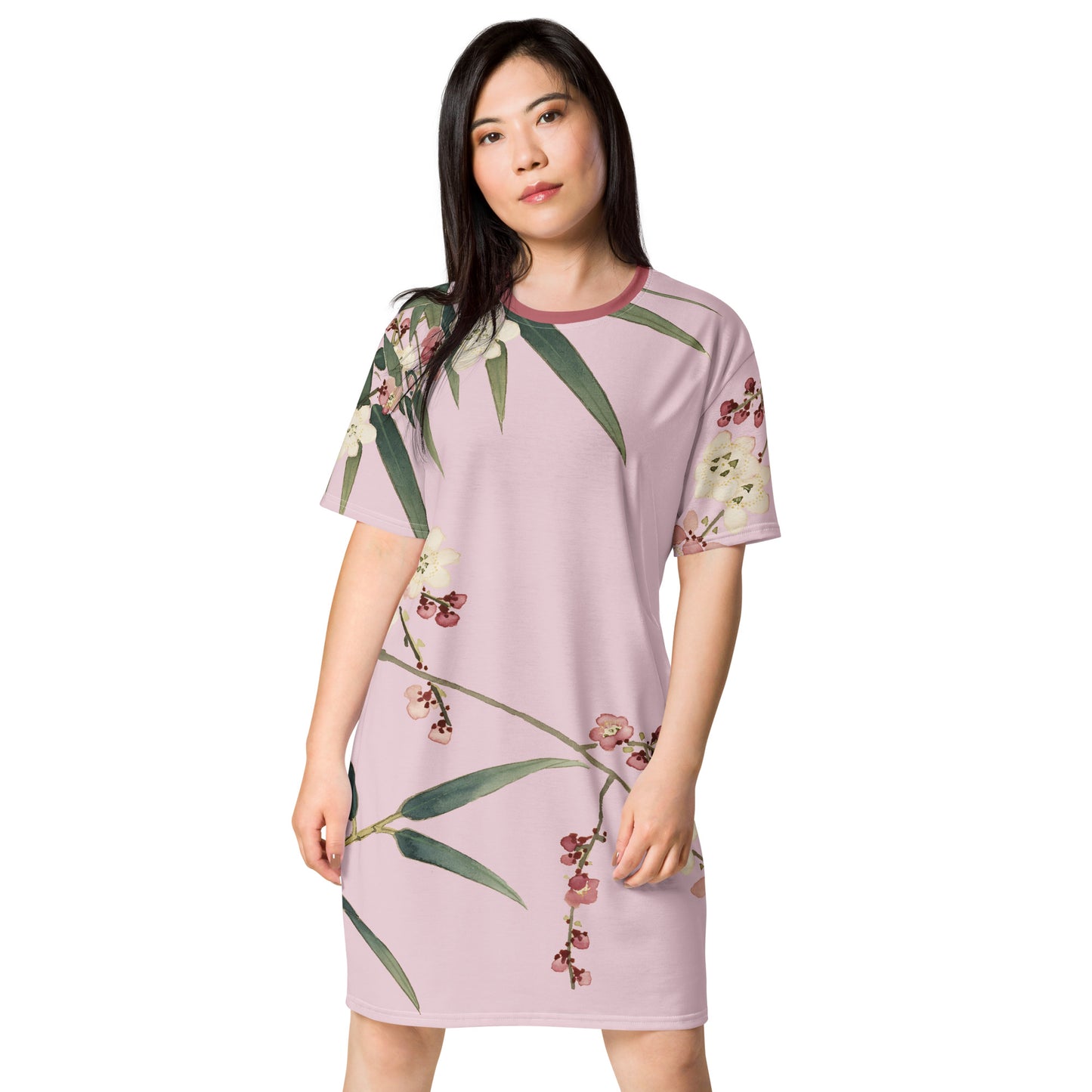 The Spirit of Flowers in Twelve Months｜Crimson Plum Blossom and Lush Green Bamboo｜T-shirt dress｜Pale pinkish gray