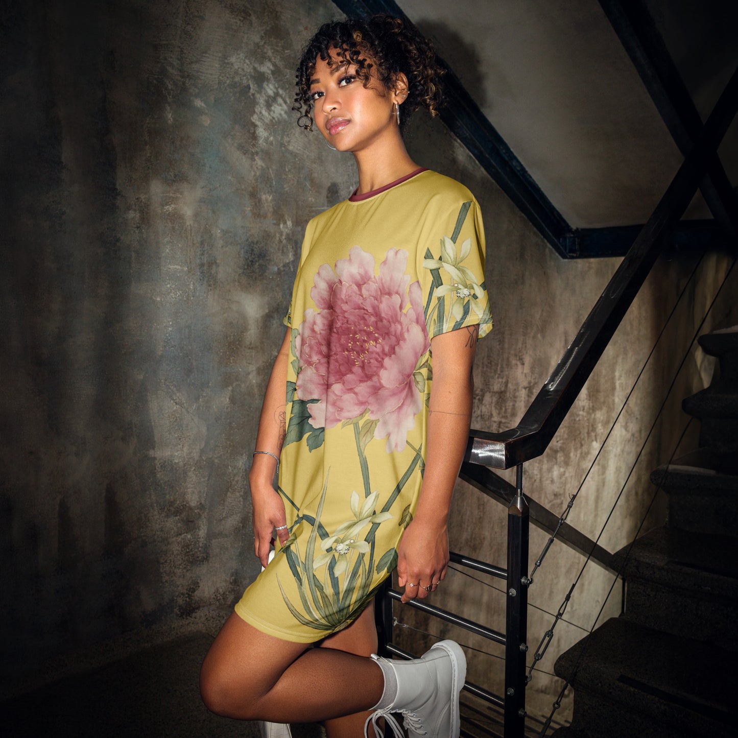 The Spirit of Flowers in Twelve Months｜Orchid and Tree Peony in Bloom｜T-shirt dress｜Gold