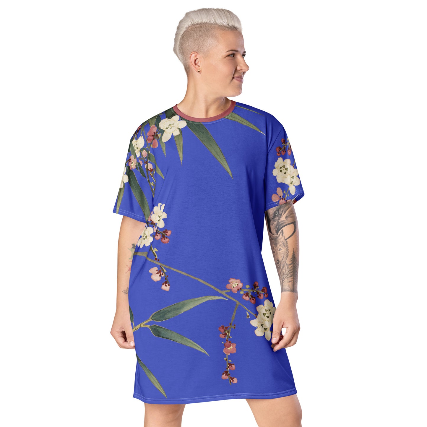 The Spirit of Flowers in Twelve Months｜Crimson Plum Blossom and Lush Green Bamboo｜T-shirt dress｜Royal blue