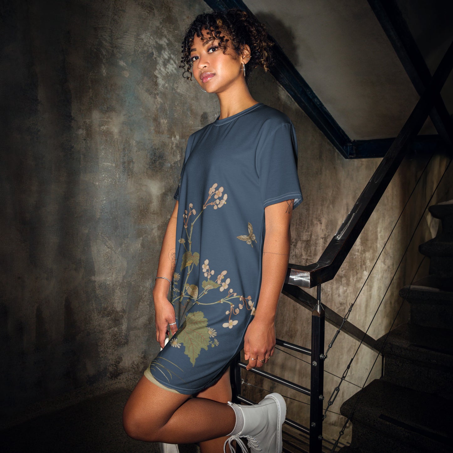 Kesi Flower Album｜Begonia Blossoms｜T-shirt dress｜Dark blue