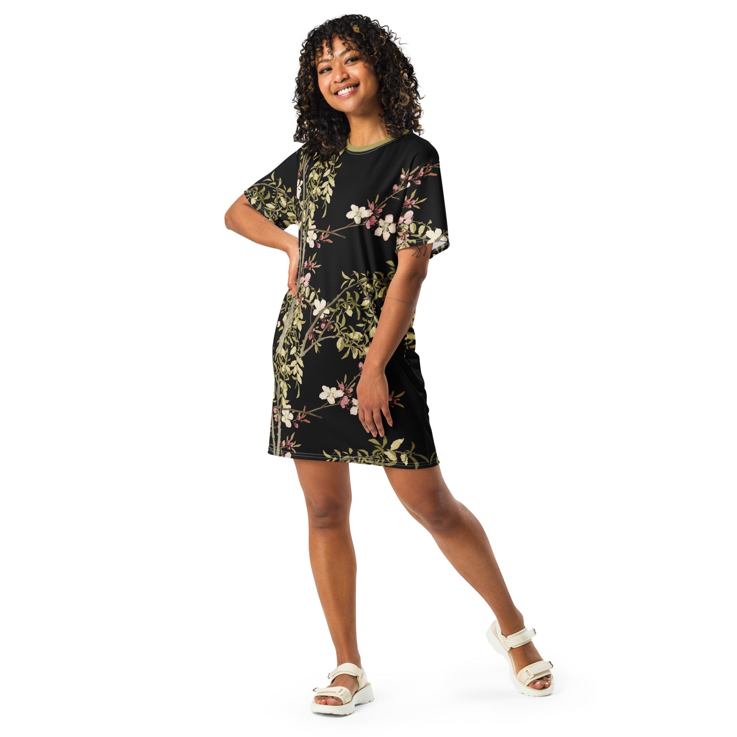 The Spirit of Flowers in Twelve Months｜Willow and Peach Blossom｜T-shirt dress｜Black