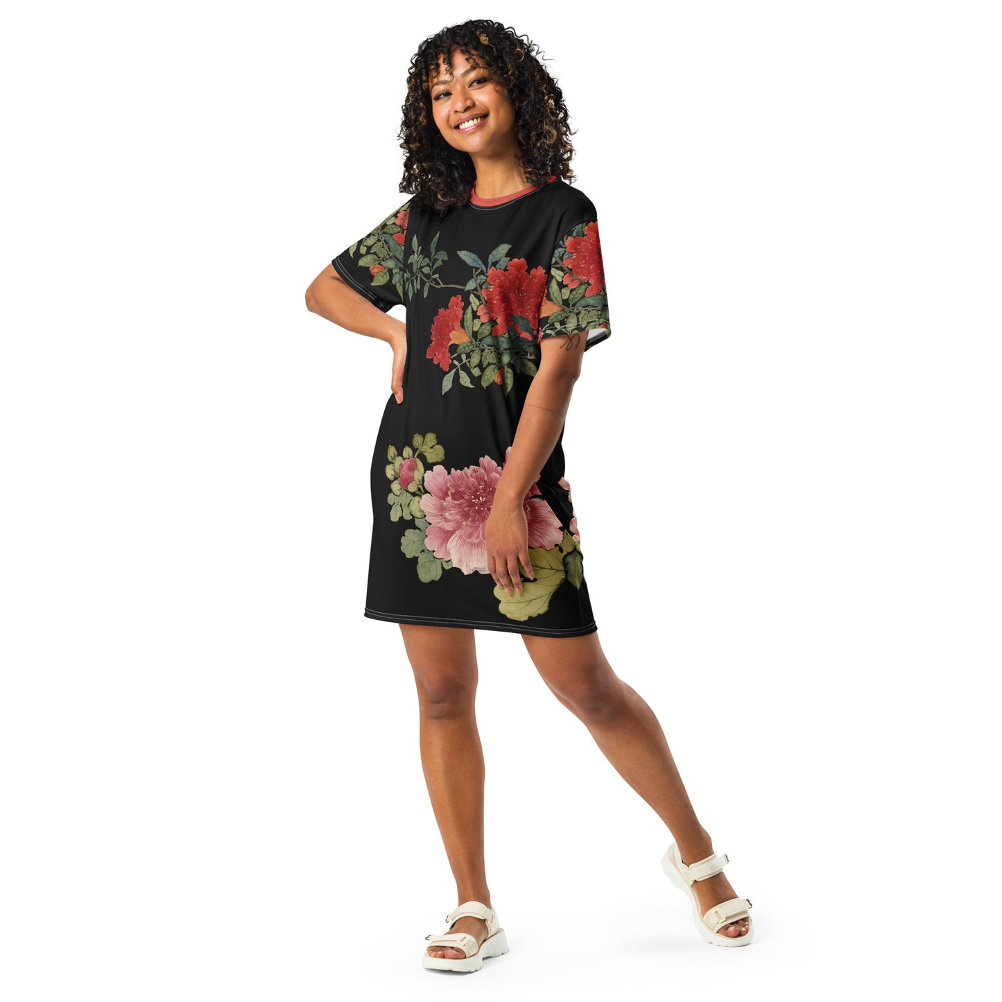 The Spirit of Flowers in Twelve Months｜Hollyhock and Pomegranate in Bloom｜T-shirt dress｜Black