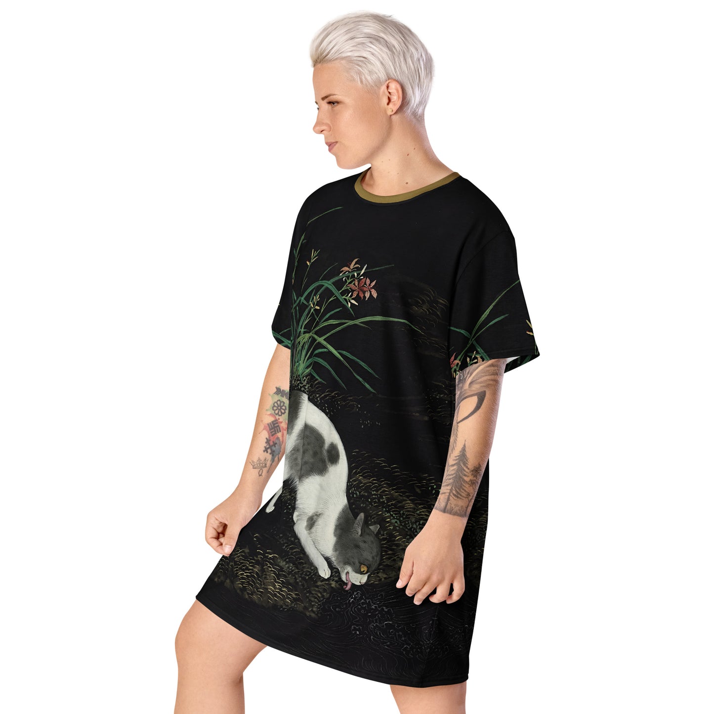 Cats And Butterflies Of Longevity｜A Cat by the Blooming Orange Daylily｜T-shirt dress