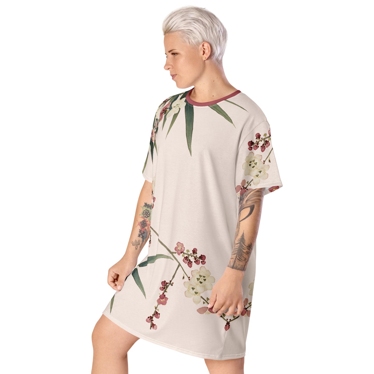 The Spirit of Flowers in Twelve Months｜Crimson Plum Blossom and Lush Green Bamboo｜T-shirt dress｜Fish belly white